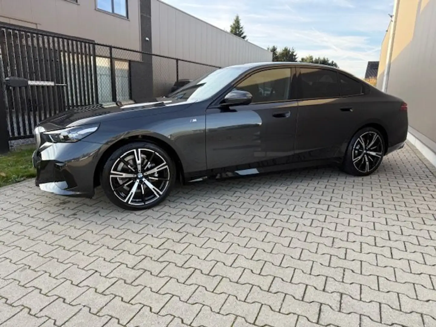 BMW 520 i M sport / "20 Alu / Harman Kardon / Camera... - 2