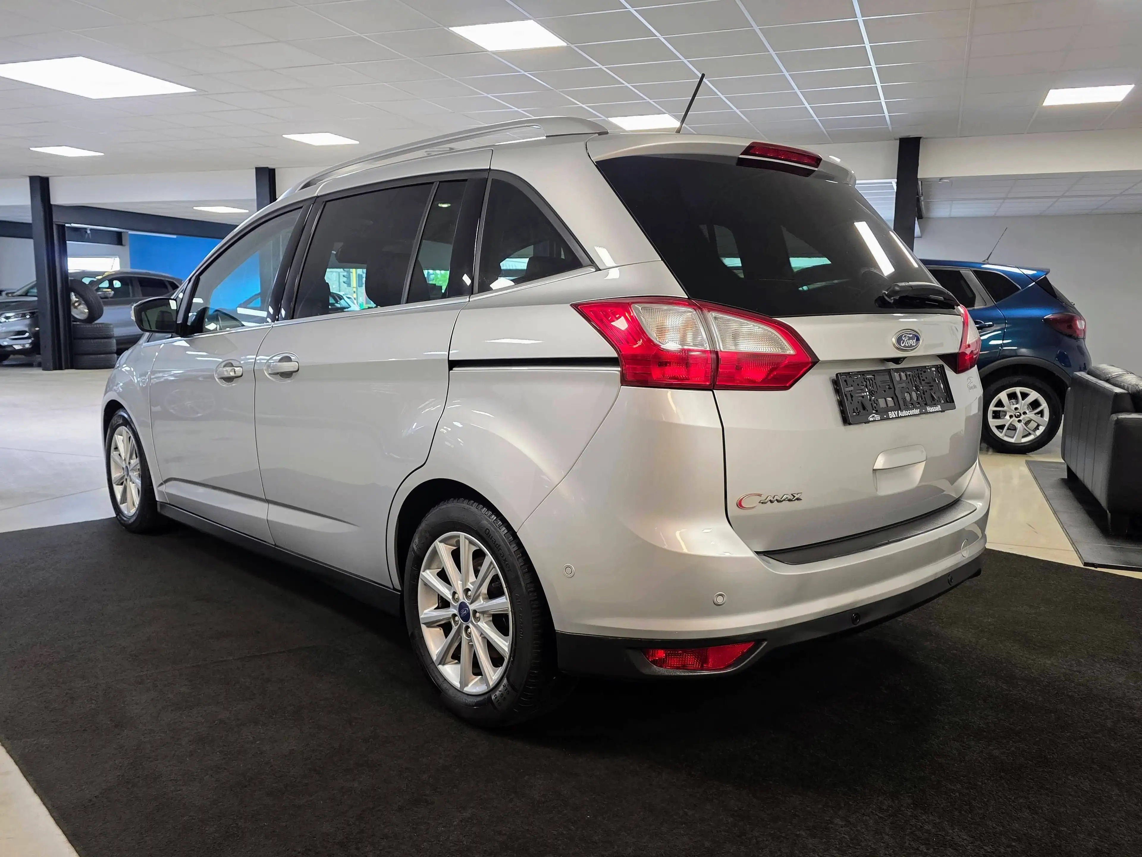 Ford Grand C-Max Grand C-Max 1.5 TDCi 7zit / Leder / Camera — photo 6