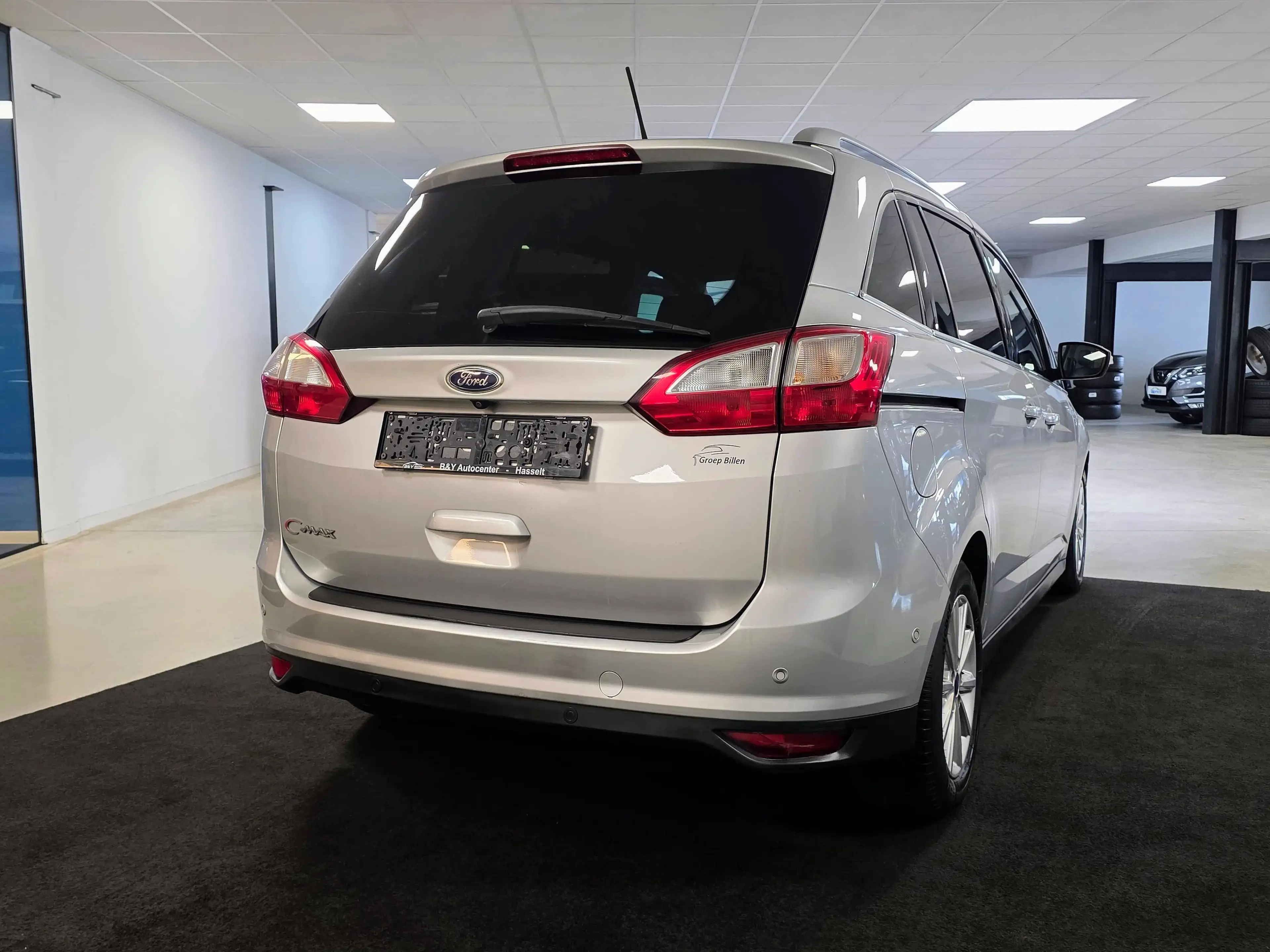 Ford Grand C-Max Grand C-Max 1.5 TDCi 7zit / Leder / Camera — photo 9