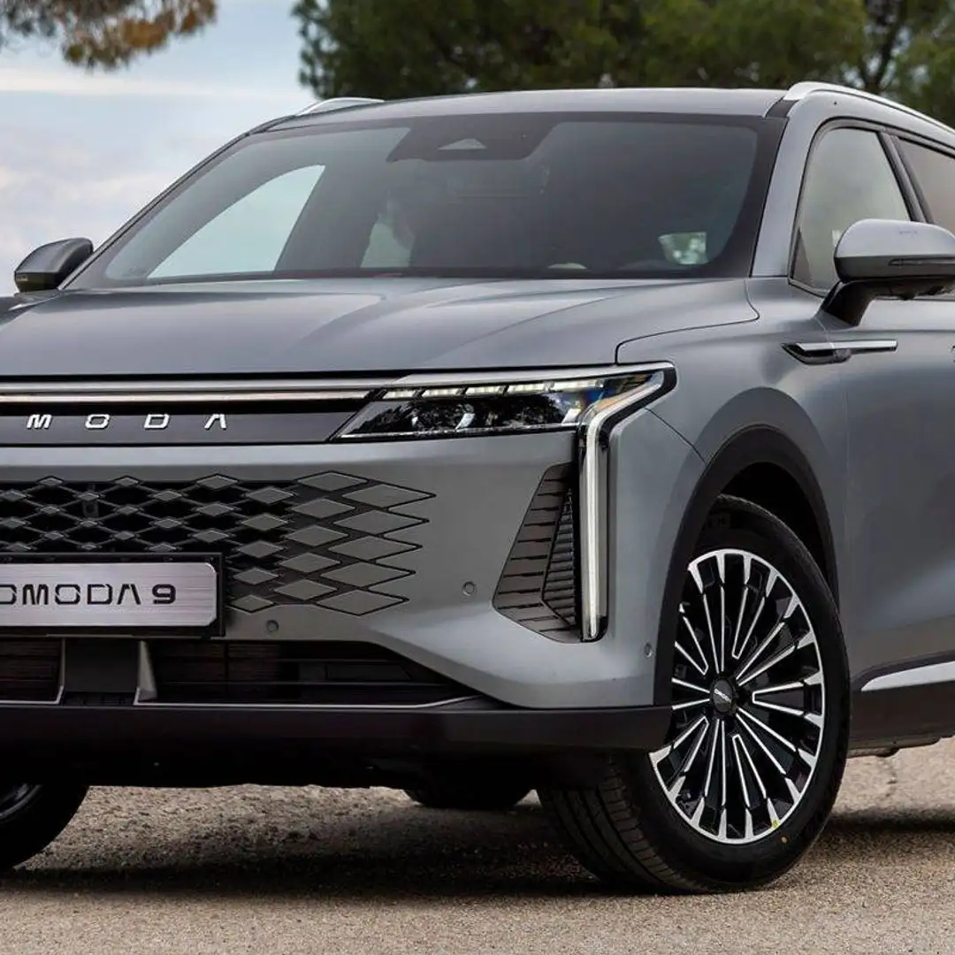 Omoda 9 1.5 PHEV Premium Line Grau - 2