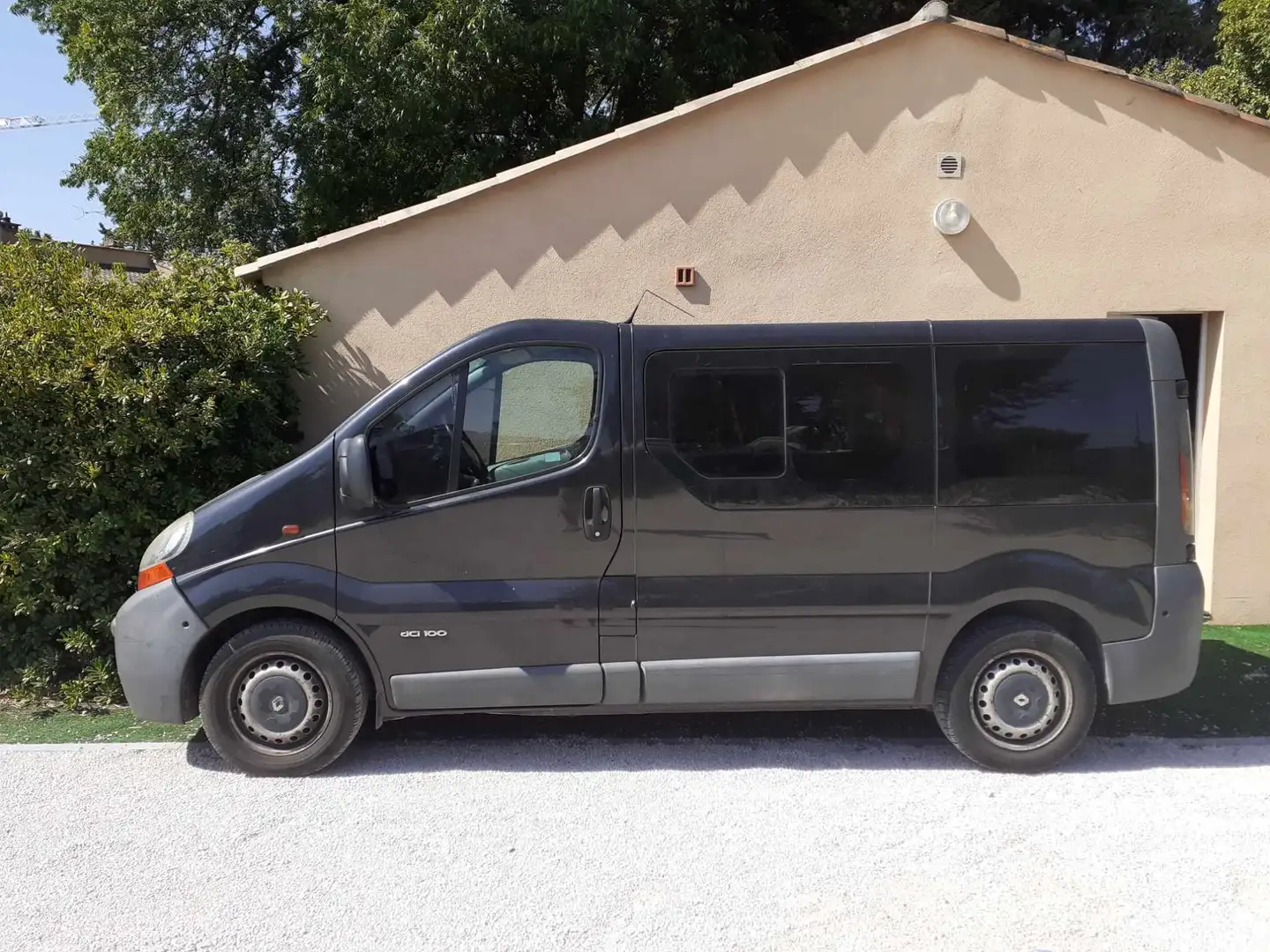 Renault Trafic Trafic Passenger 1.9 dCi 100 Expression Noir - 1