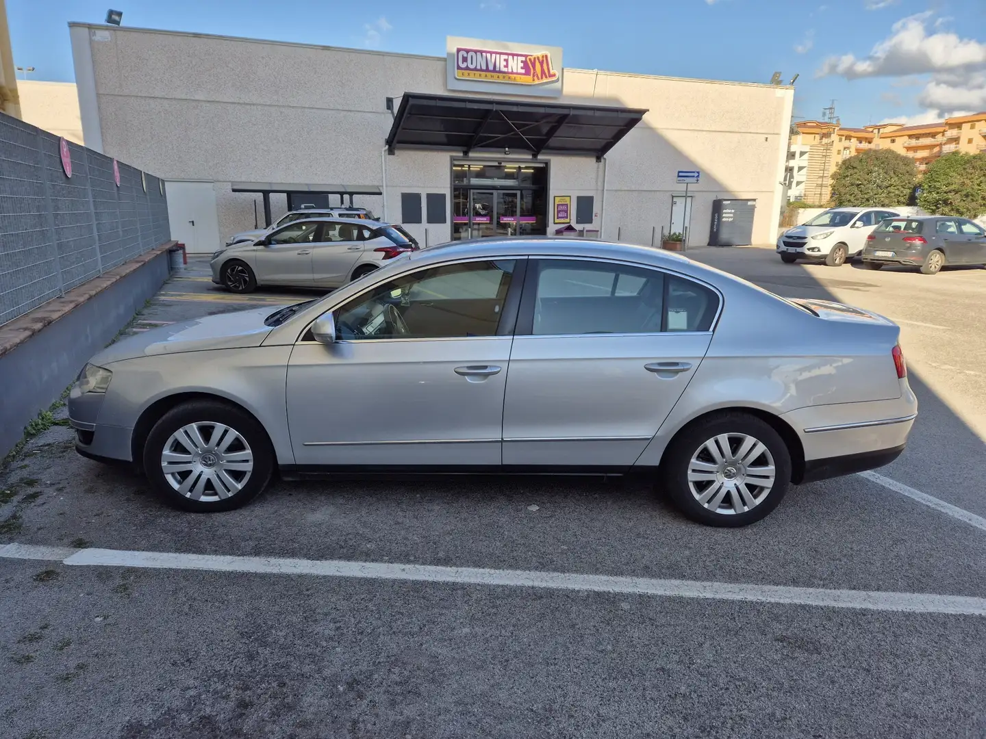 Volkswagen Passat 2000 tdi Highline 130cv auto - 2