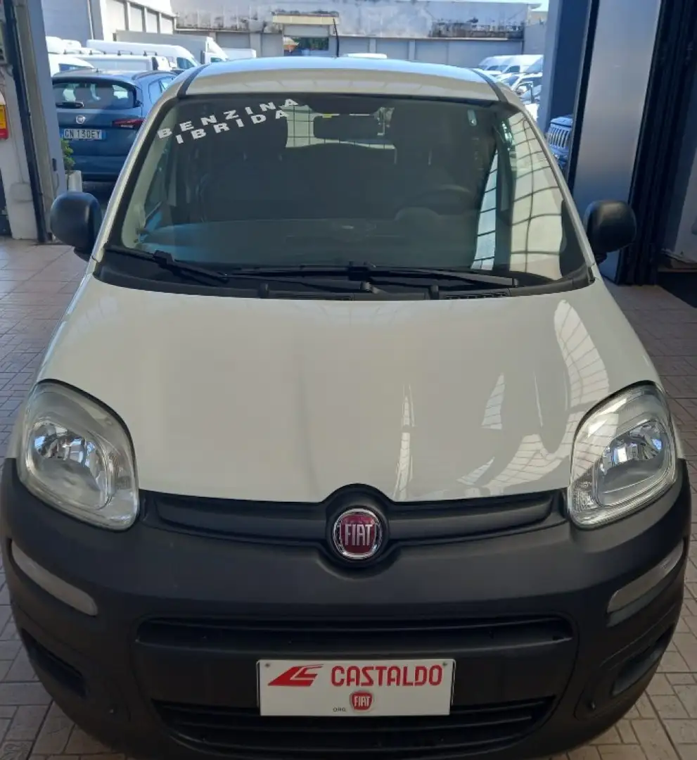 Fiat Panda 1.0 GSE S&S Hybrid Pop Van 2 posti Bianco - 1