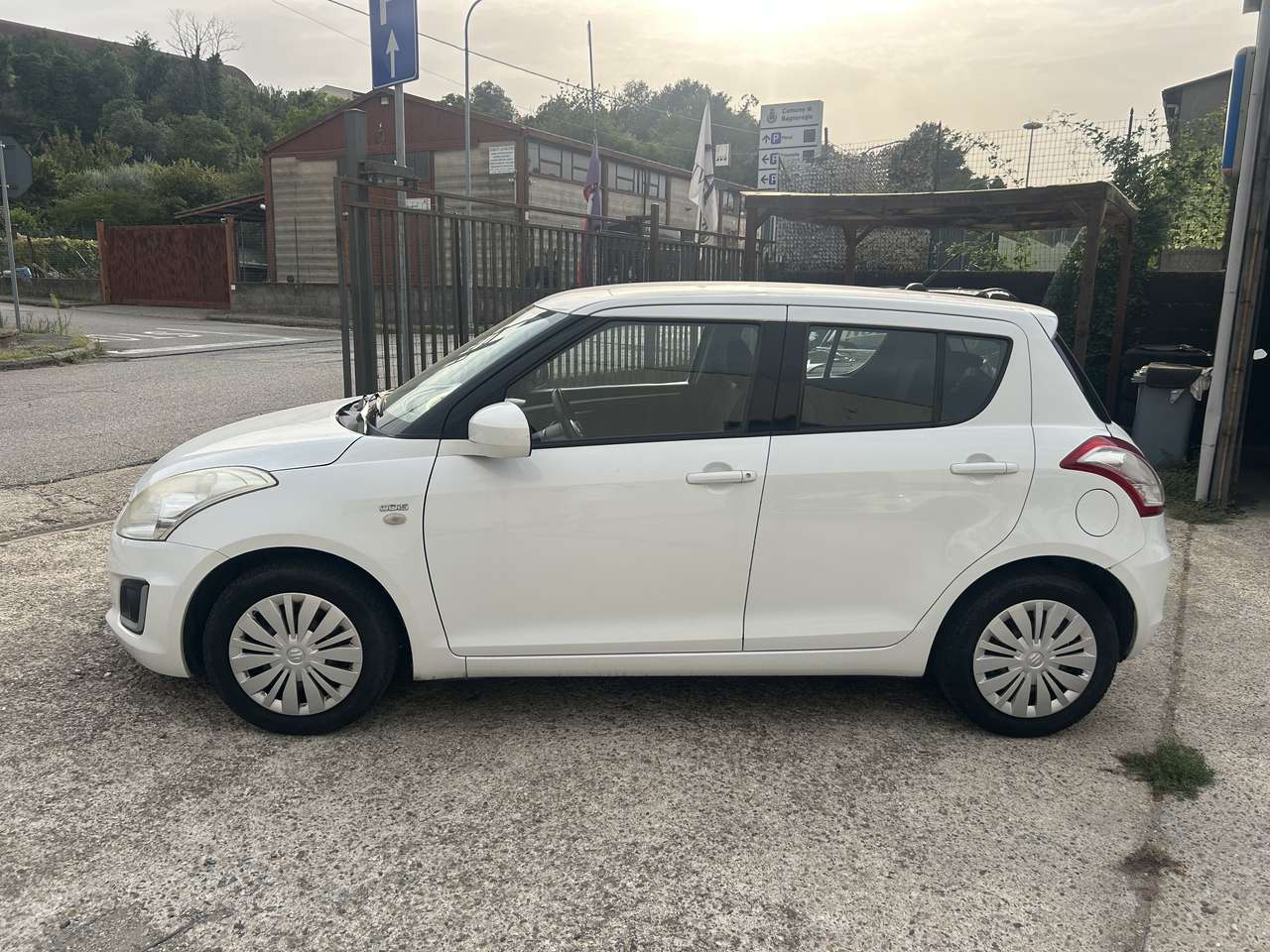 Suzuki Swift Swift V 2013 5p 1.3 ddis B-Top