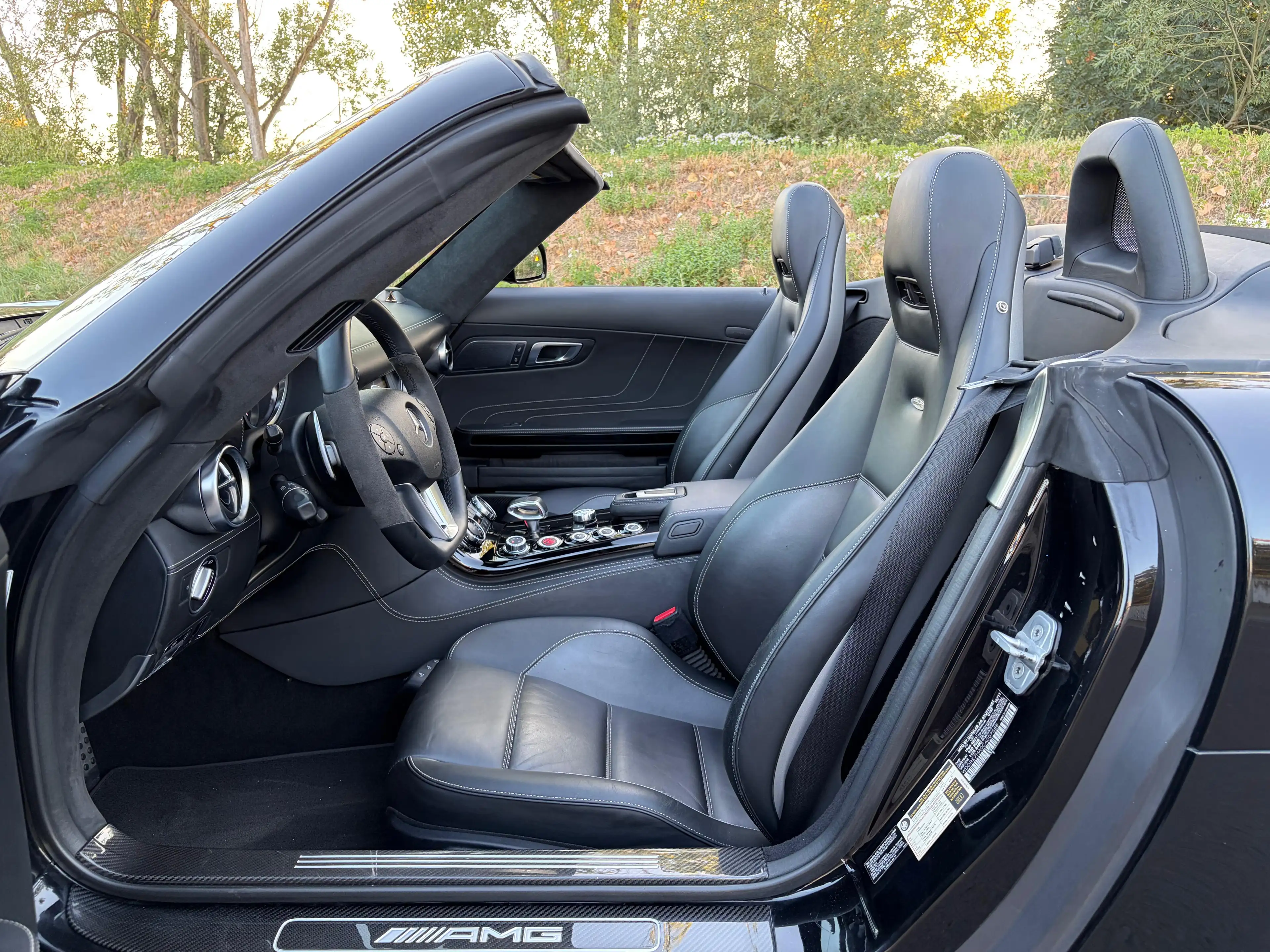 Mercedes-Benz SLS Roadster (197.477) — photo 9