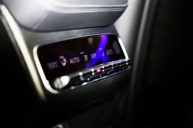 Mercedes-Benz Gle view 30