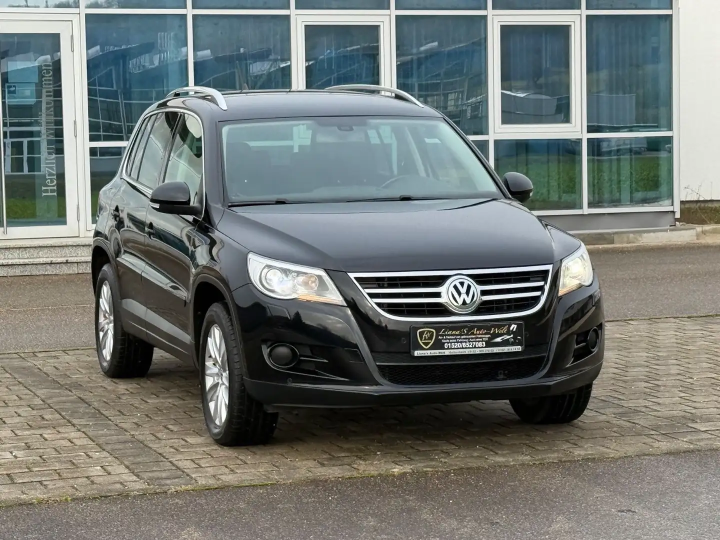 Volkswagen Tiguan Sport&Style 4Motion DSG HAK Tüv/Au 05.27 Schwarz - 1