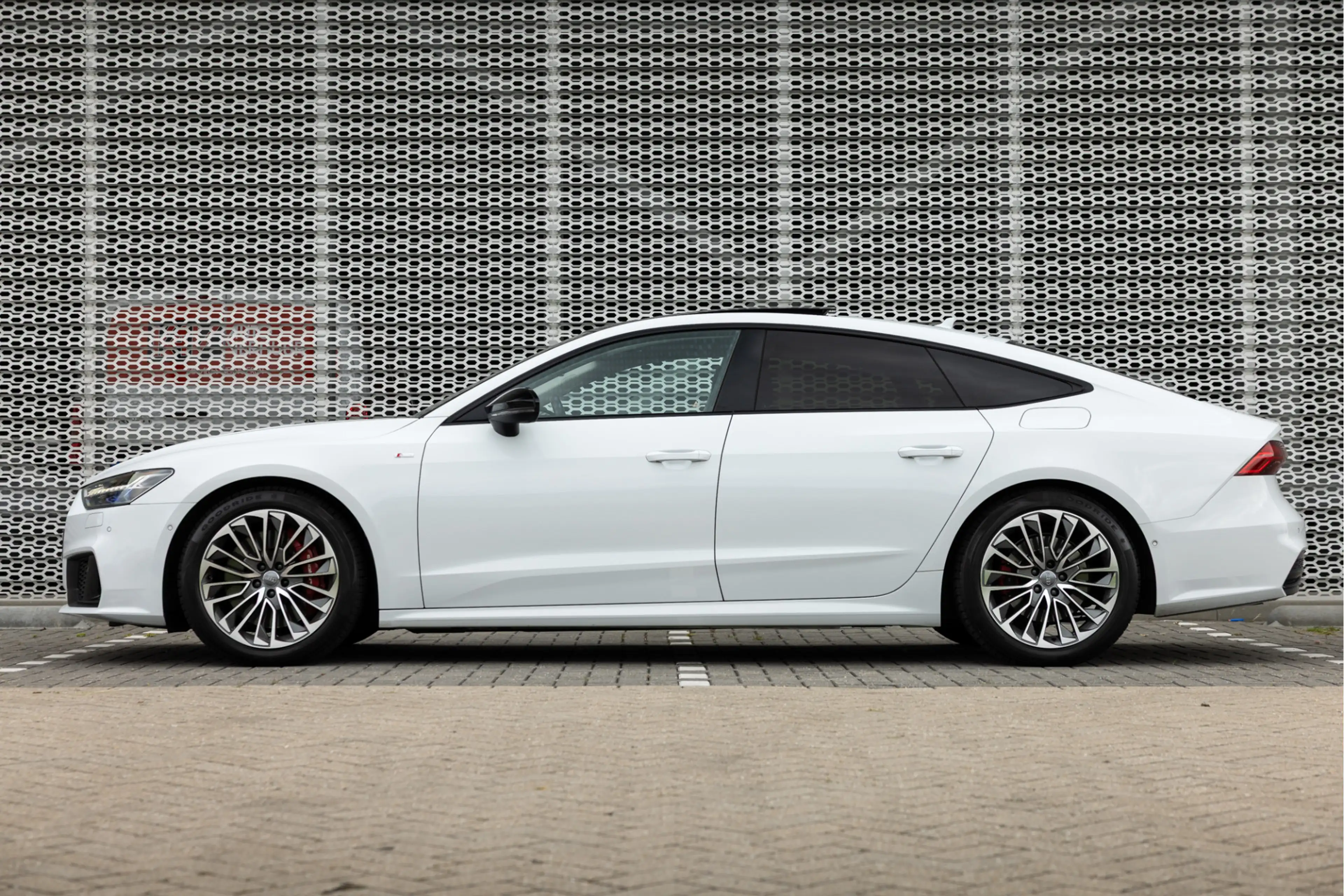 Audi A7 Sportback 55 TFSI e 367PK quattro Competition | Pa — photo 3
