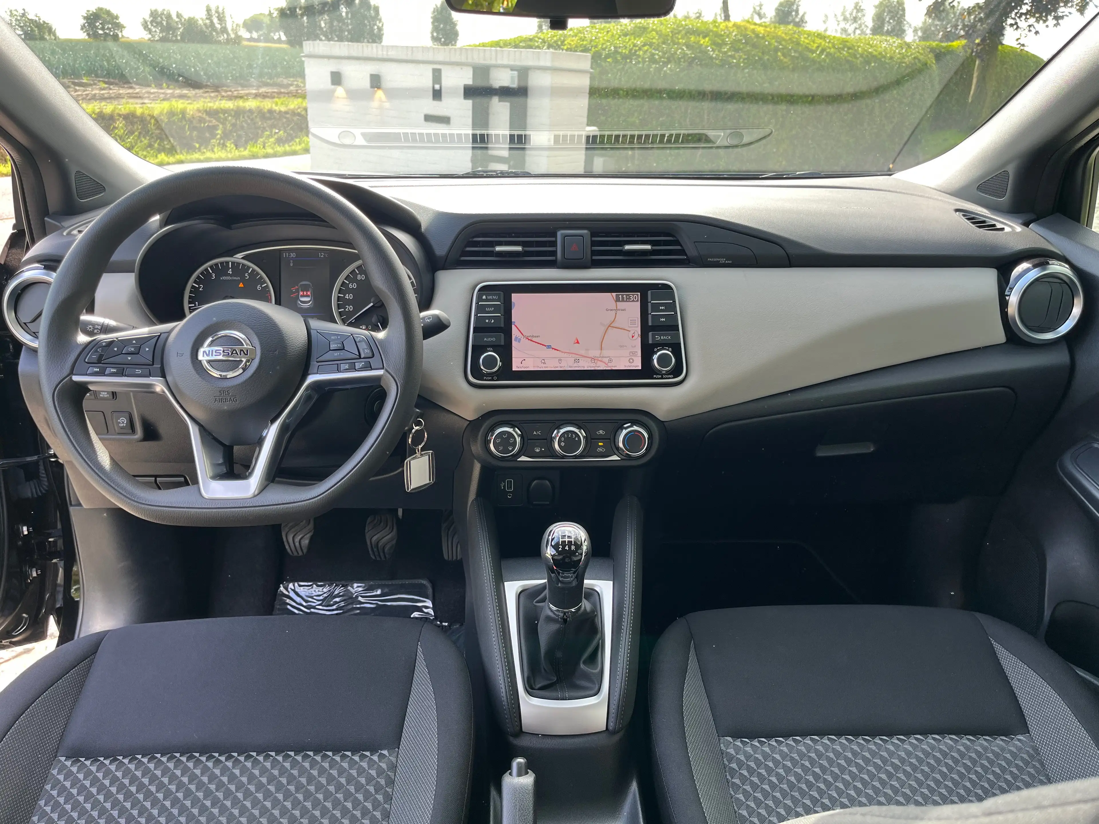 Nissan Micra 1.0 IG-T/1eigenr/46500km/Navi/Cruise/Airco/Handsfree... — photo 2