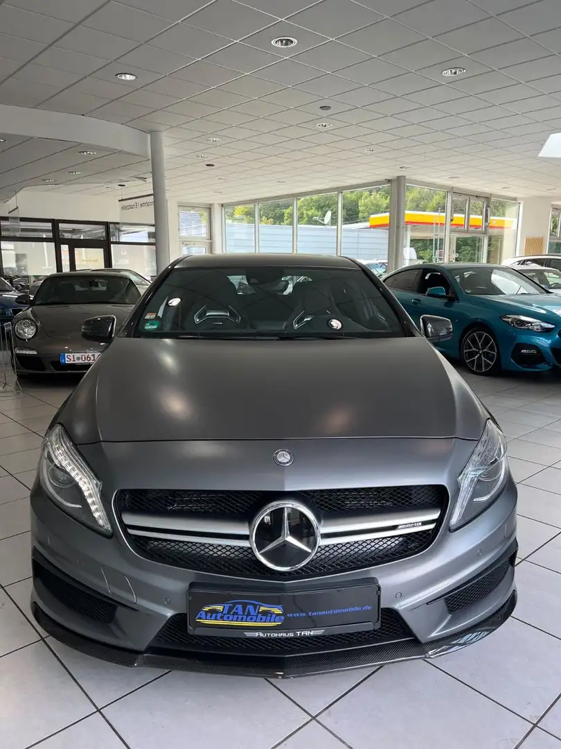 Mercedes-Benz A 45 AMG 4Matic*MATT-GRAU*PERFORMANCE SITZE&AUSP Grau - 2