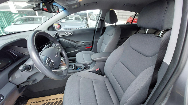 Hyundai IONIQ 1,6 GDi Plug-In PHEV Level 5 DCT Automatic — photo 14