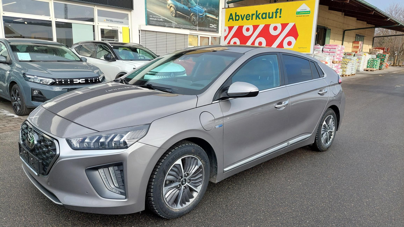 Hyundai IONIQ 1,6 GDi Plug-In PHEV Level 5 DCT Automatic — photo 3