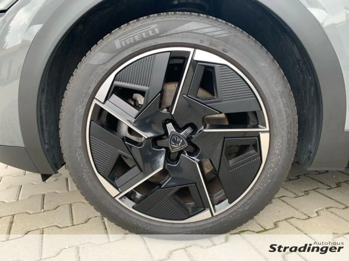 Peugeot 408 Plug-In Hybrid 180 e-EAT8 GT Grau - 2