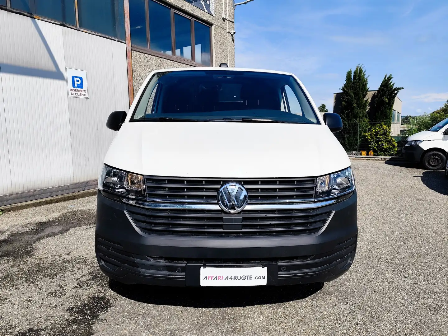 Volkswagen T6.1 Transporter TRANSPORTER 2.0 TDI PASSO LUNGO 110CV Bianco - 2