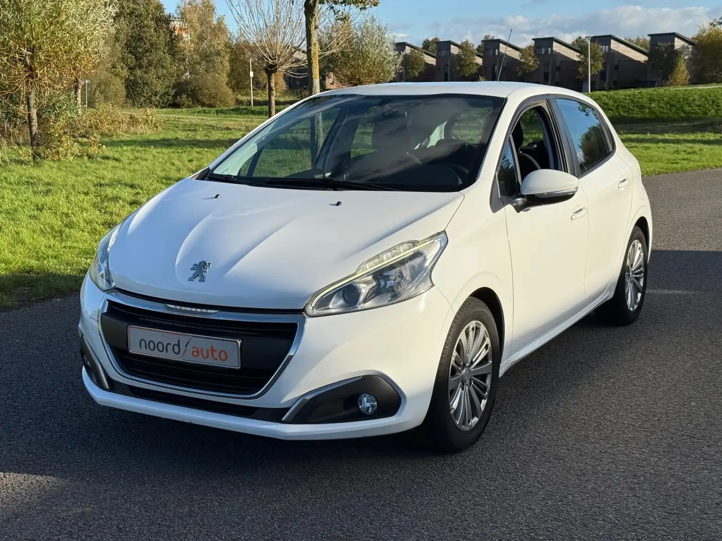 Peugeot 208 208 1.2 PureTech Active | Cruise | Airco | Wit - 2