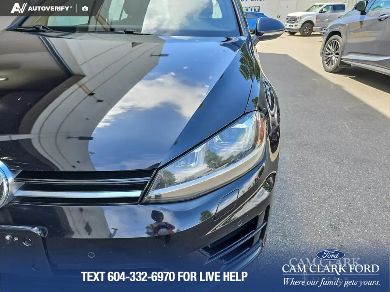 Volkswagen Golf R photo Volkswagen Golf R