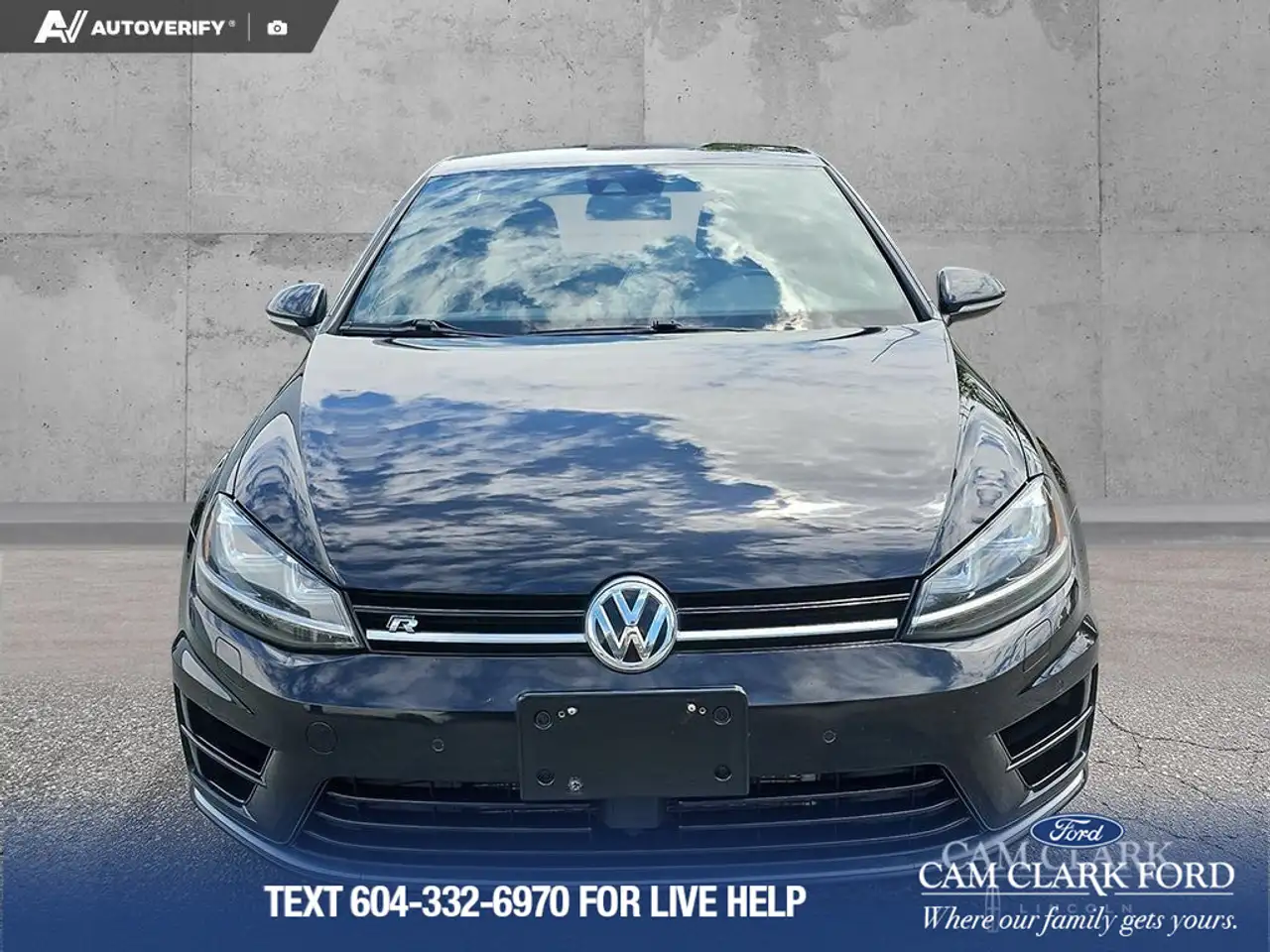Volkswagen Golf R photo Volkswagen Golf R
