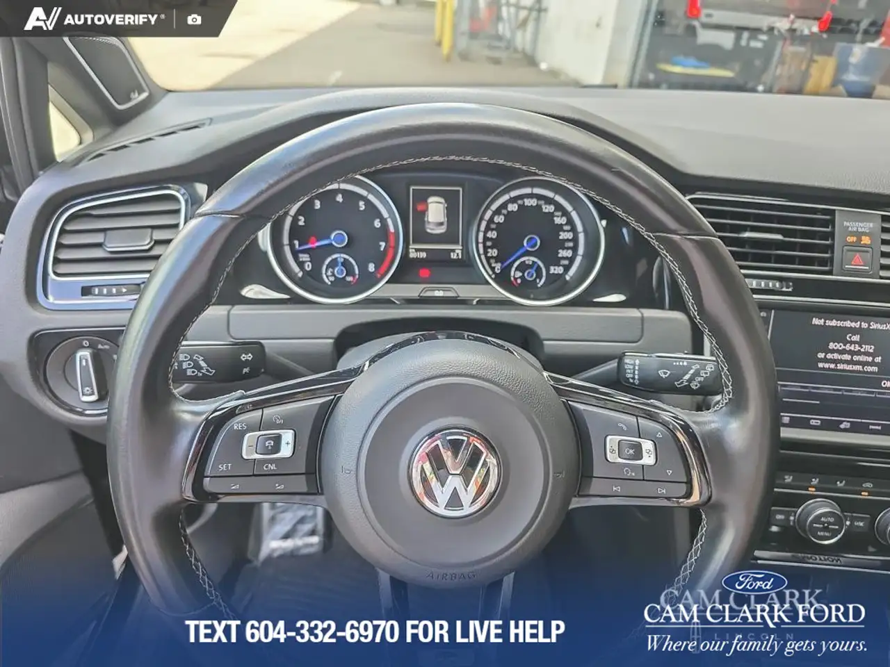 Volkswagen Golf R photo Volkswagen Golf R