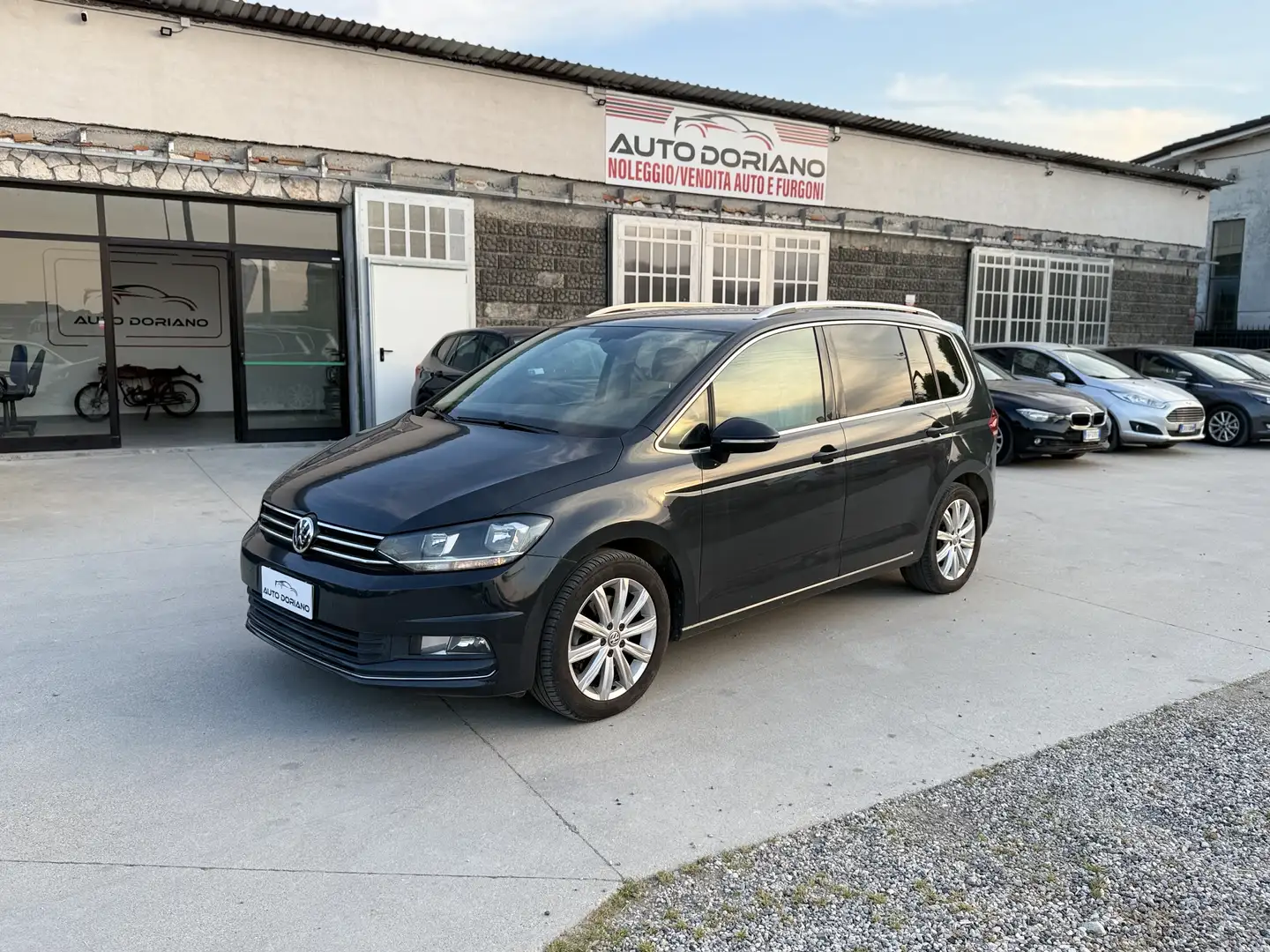Volkswagen Touran 1.6 tdi Executive dsg - 1
