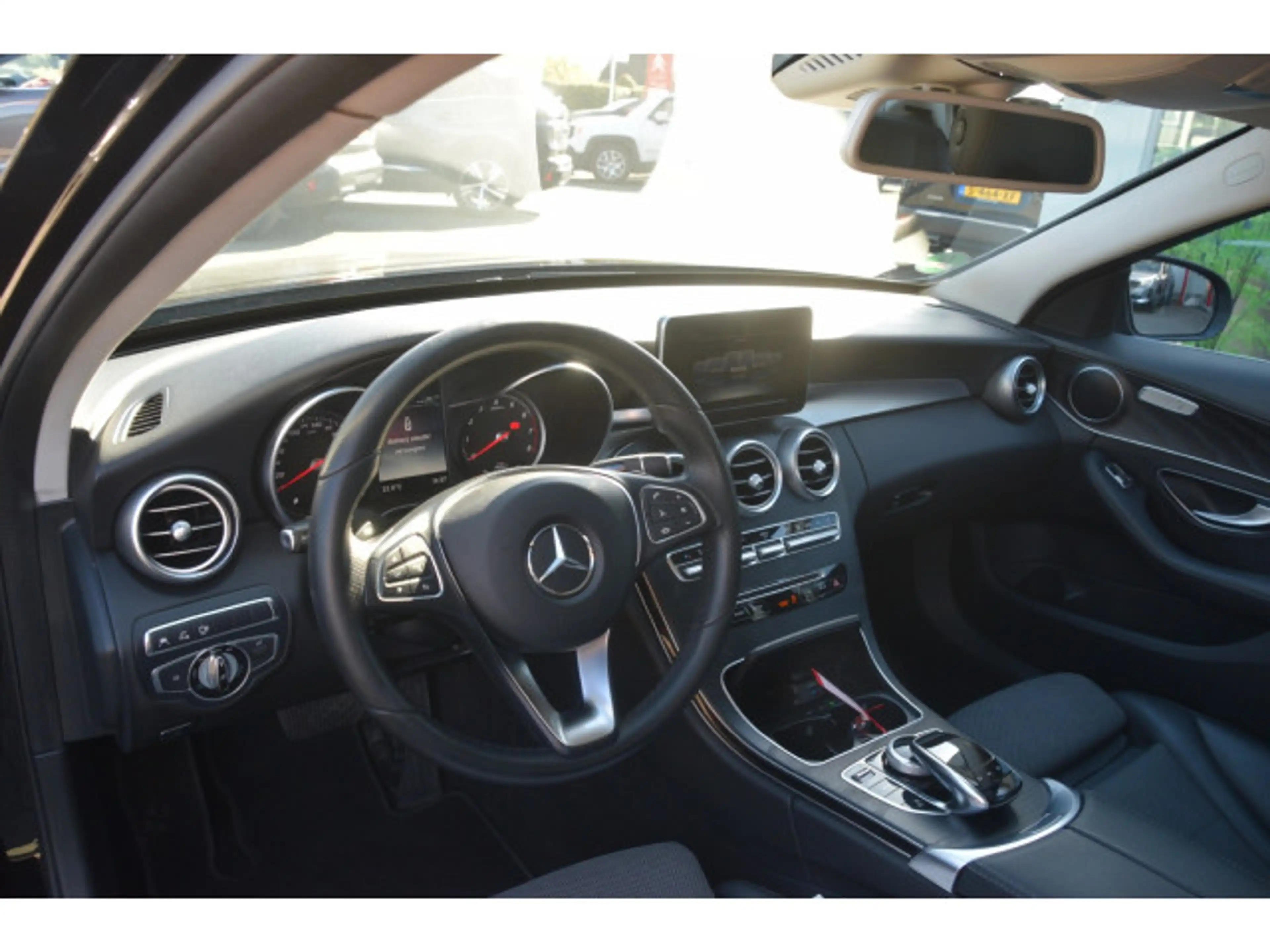 Mercedes-Benz C 350 e Lease Edition Dealeronderhouden | LED | Keyless — photo 8