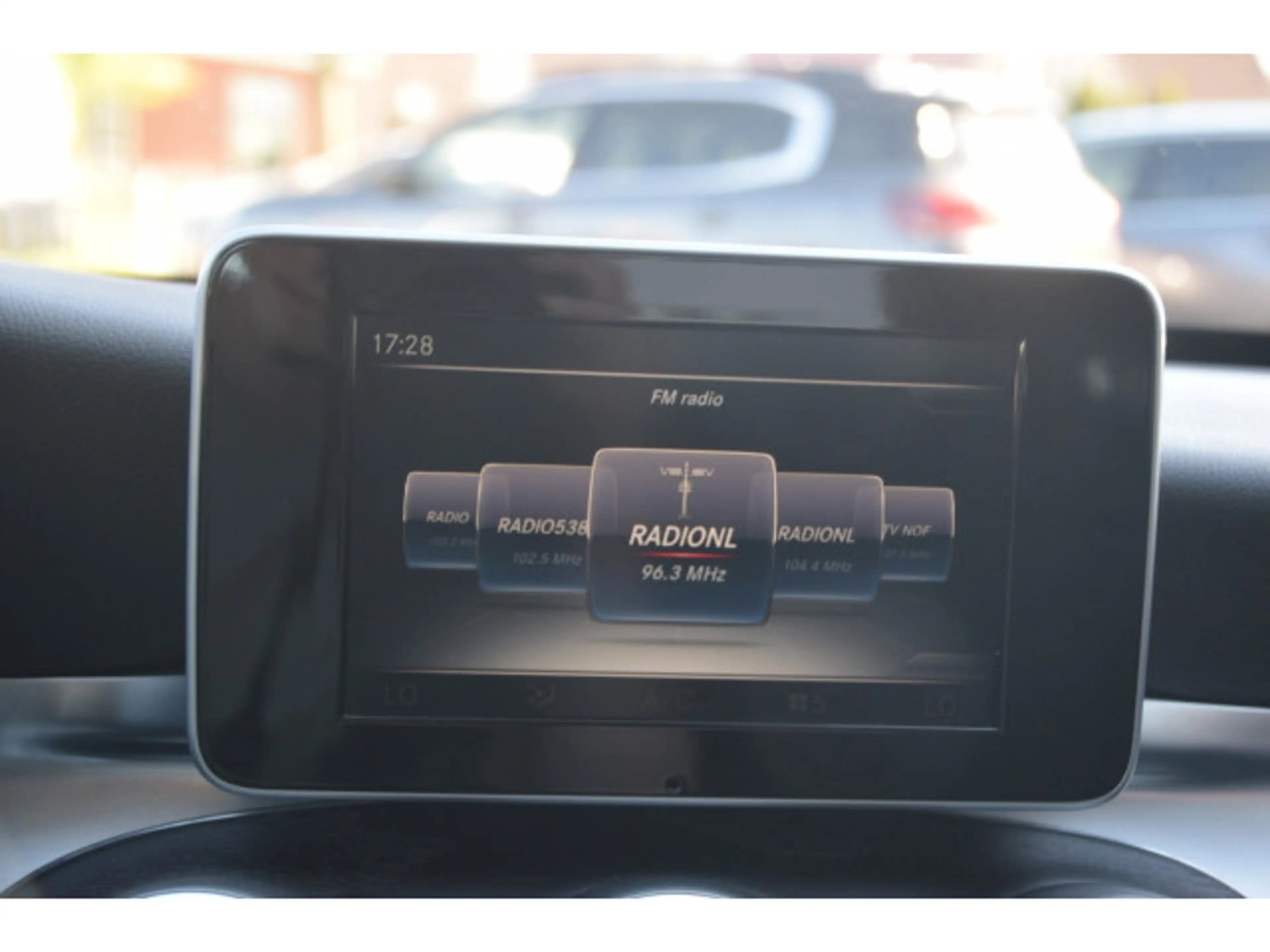 Mercedes-Benz C 350 e Lease Edition Dealeronderhouden | LED | Keyless — photo 13