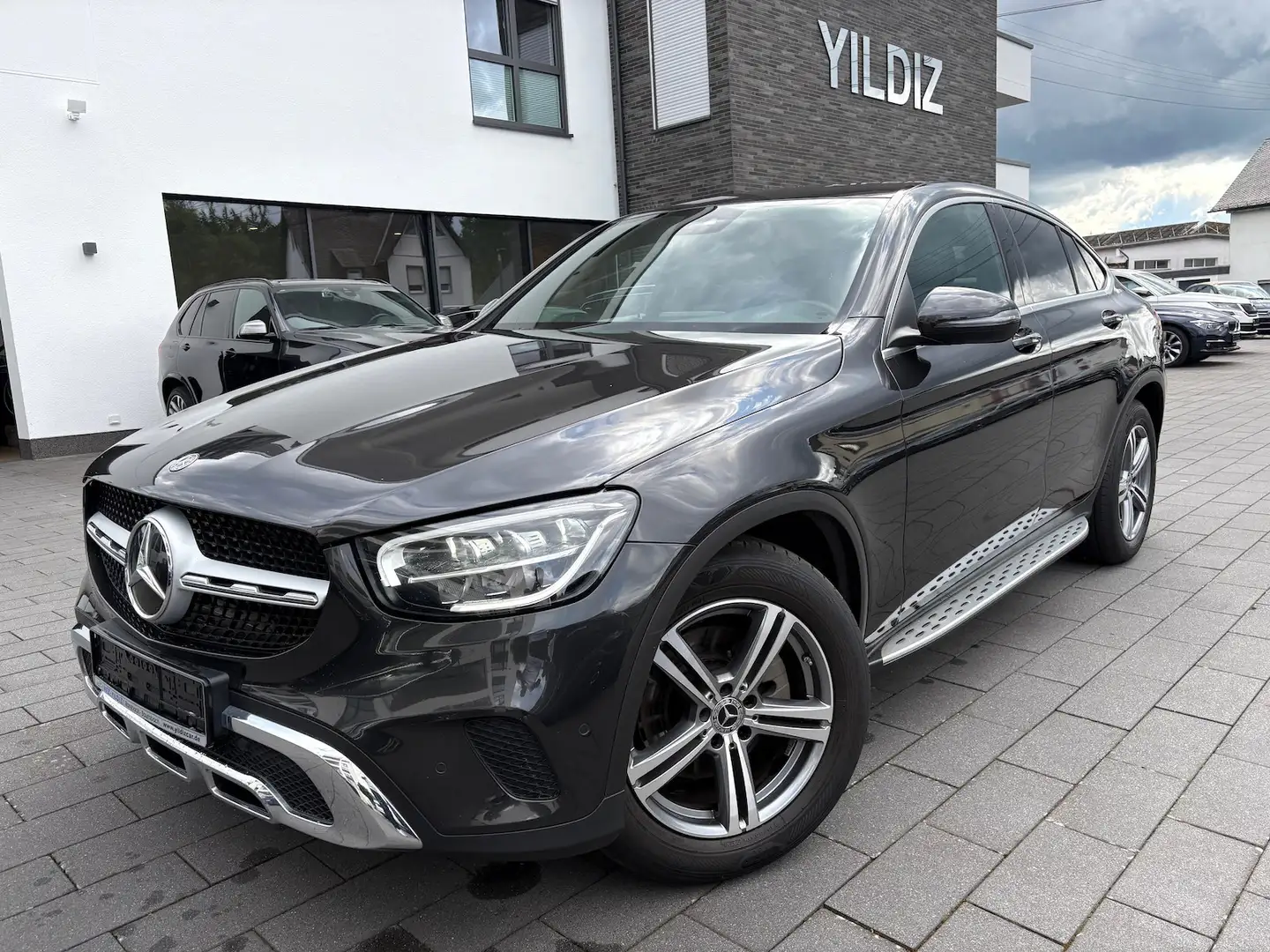 Mercedes-Benz GLC 220 d COUPE LEDER KAMERA LED 1.HAND siva - 1