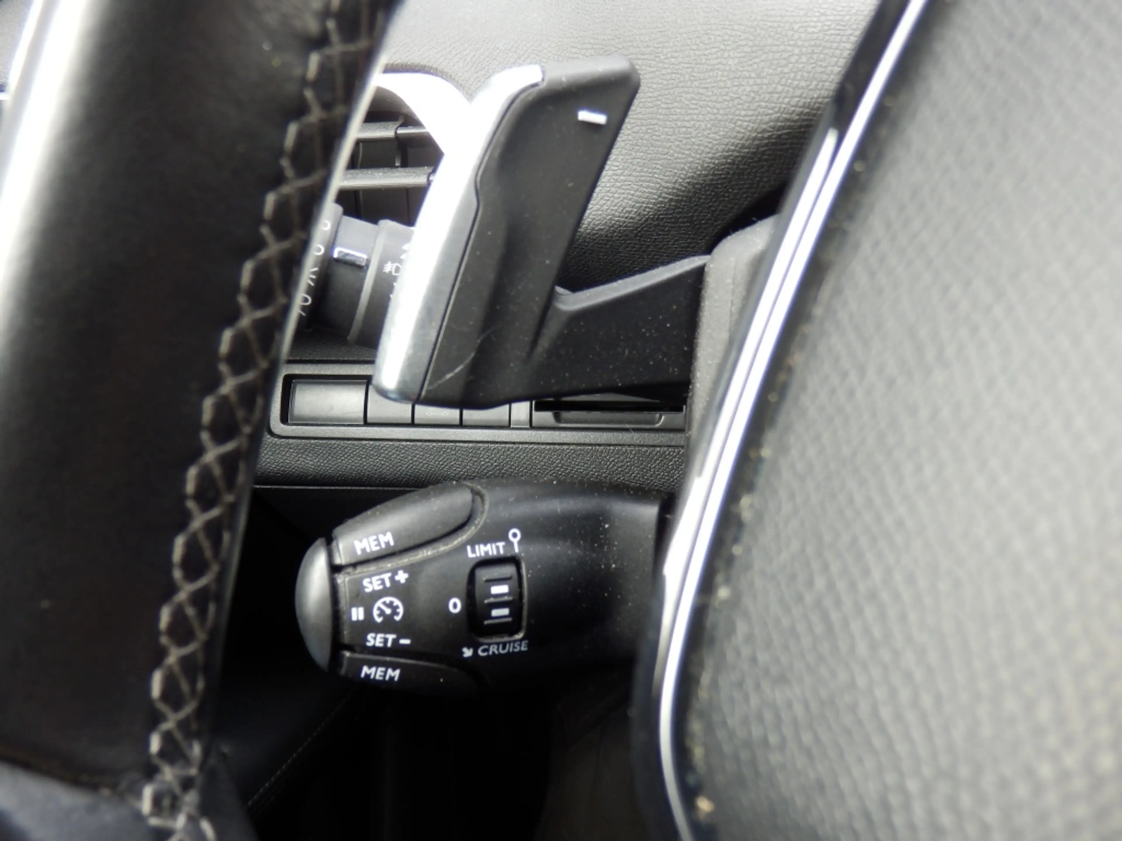 Peugeot 3008 1.2 PureTech Allure I Automaat I Nav. I — photo 14