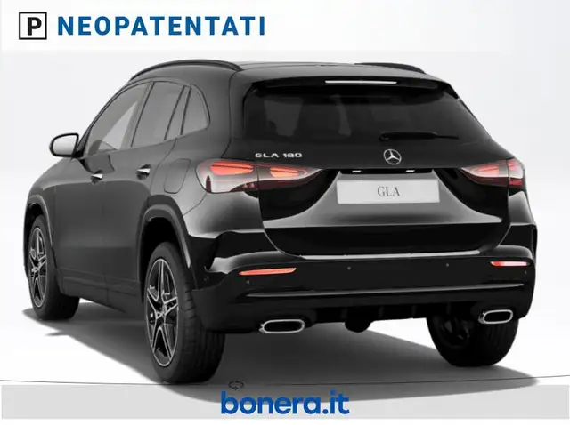 Mercedes-Benz Gla view 4