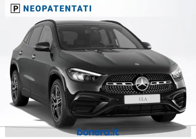 Mercedes-Benz Gla view 2