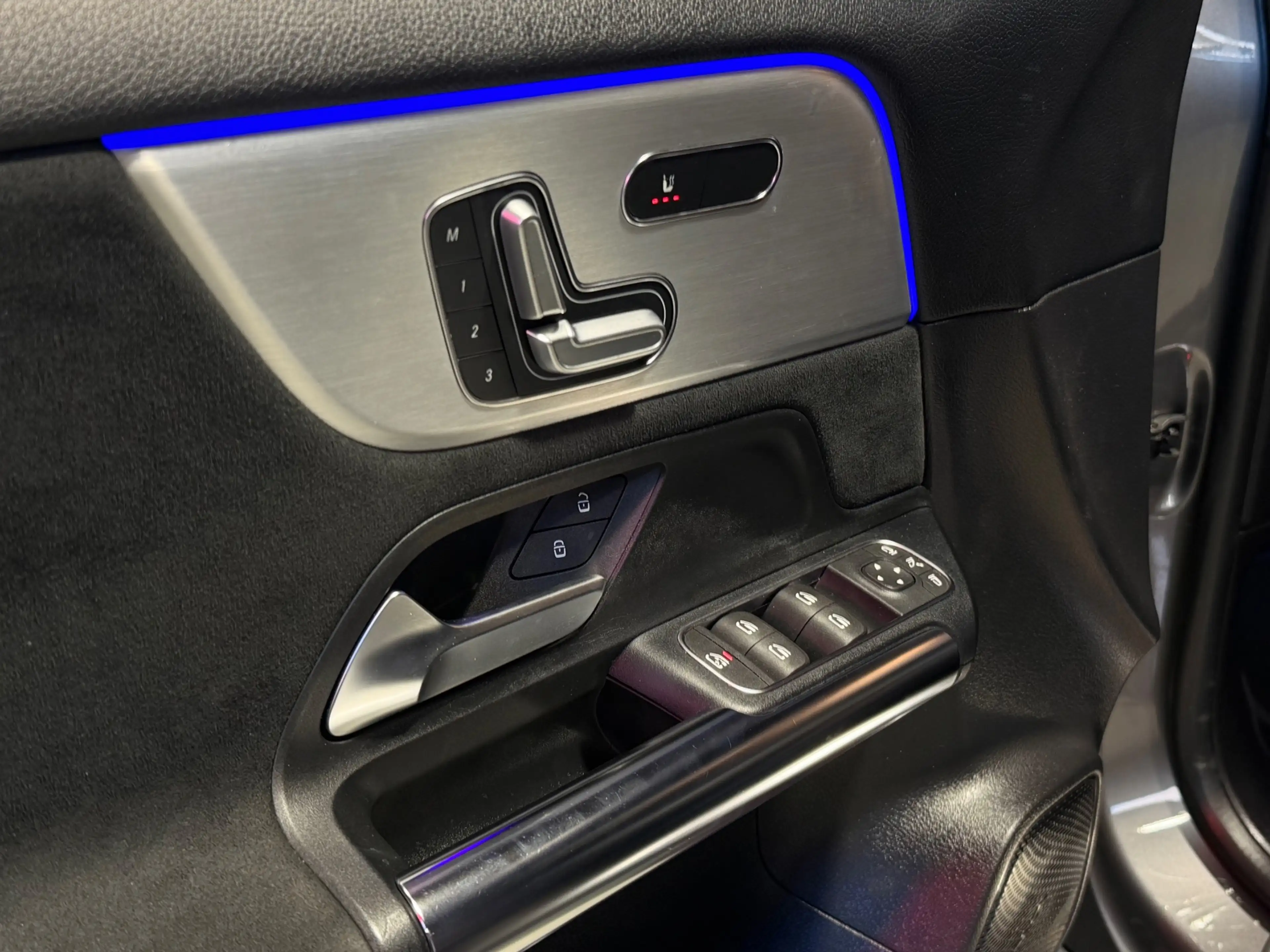 Mercedes-Benz GLA 250 4MATIC AMG Line Pano|360|Trekh|Burm|Keyl — photo 24