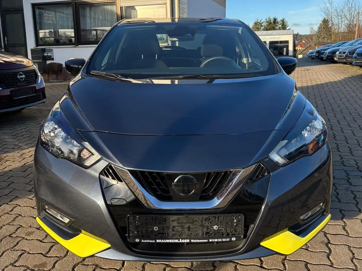 Nissan Micra 1.0 90PS KIIRO Sondermodell Gris - 1