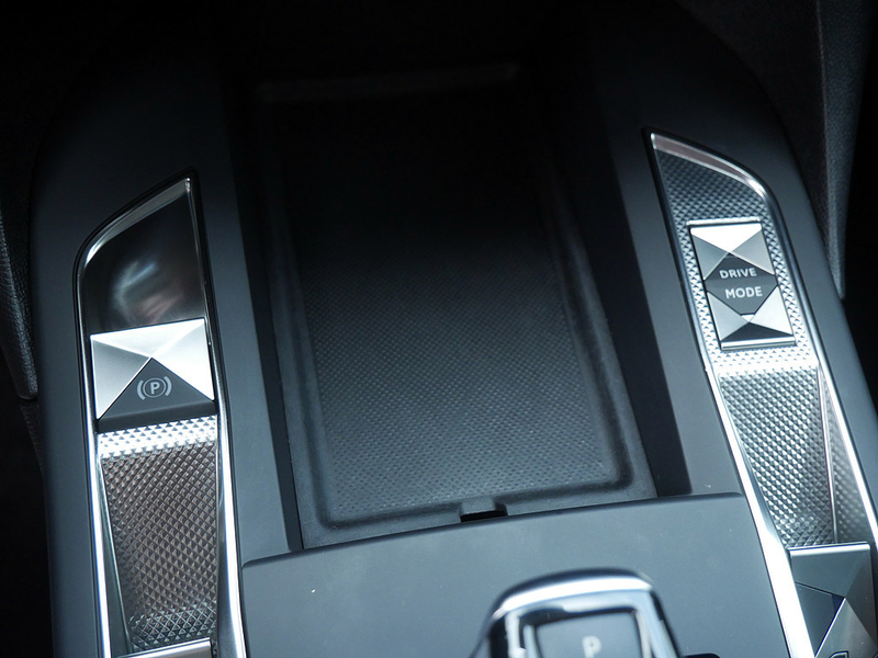 DS Automobiles DS 3 Crossback PureTech 130 Louvre NAVI LED — photo 15