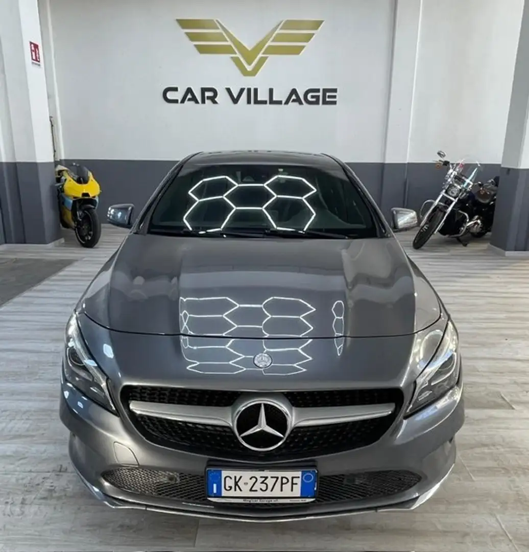 Mercedes-Benz CLA 200 CLA 200 d Automatic Sport Grigio - 1