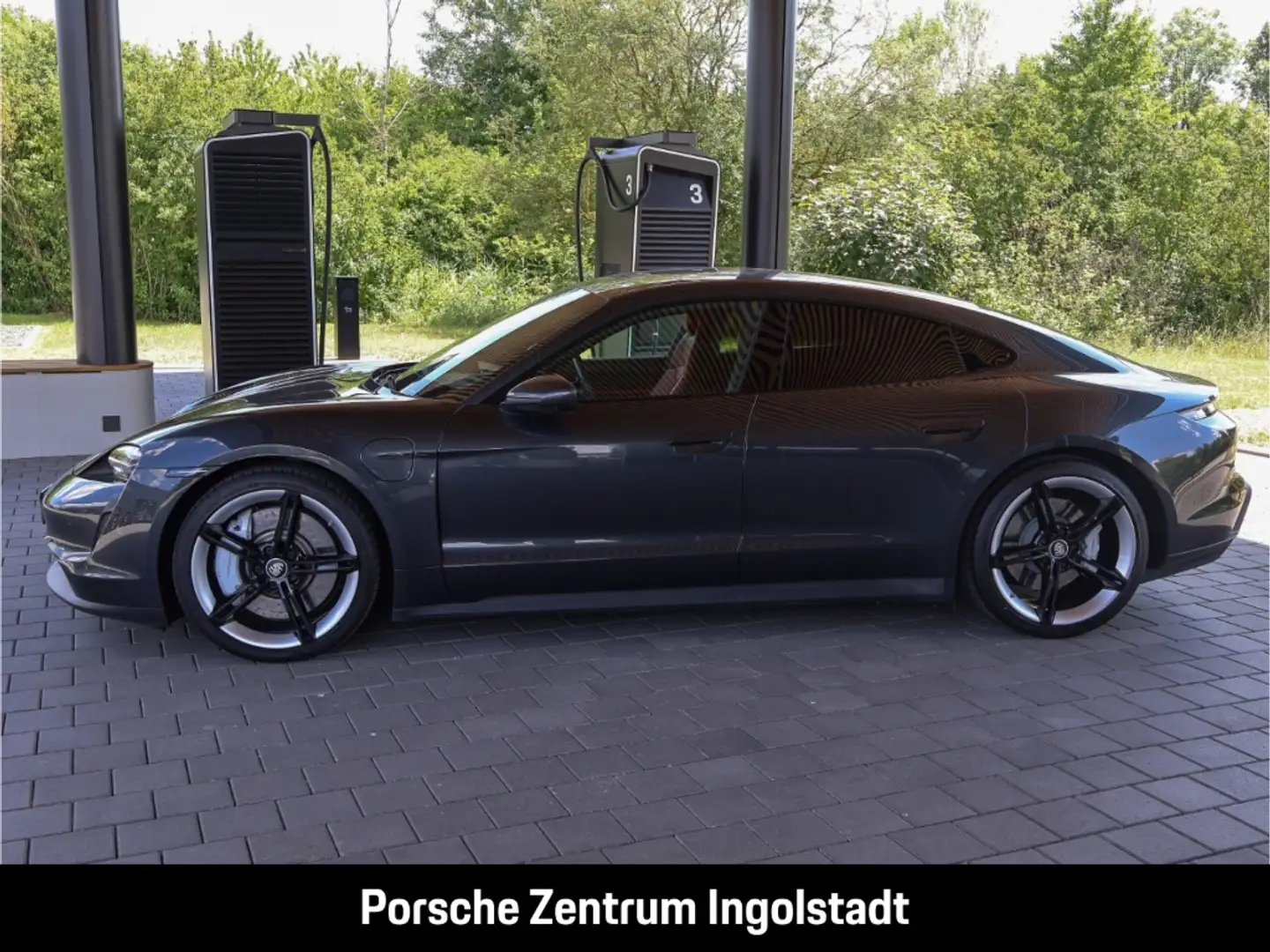 Porsche Taycan 4S, Massage, Panorama, Wärmepumpe, Range Manager, Grigio - 2