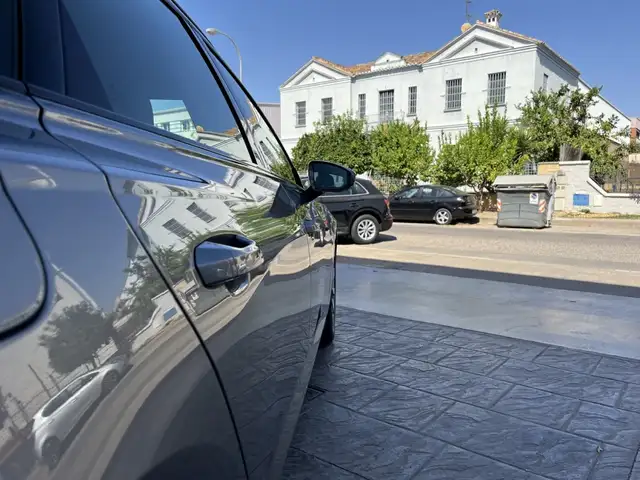 Audi A6 view 13