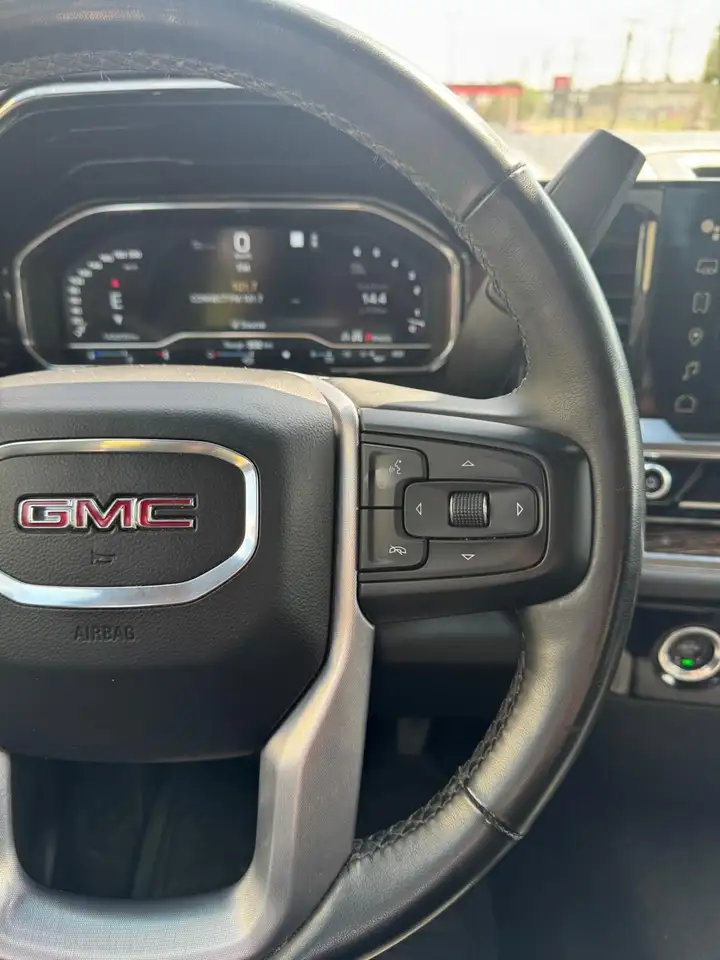 GMC Sierra 1500 снимка GMC Sierra 1500