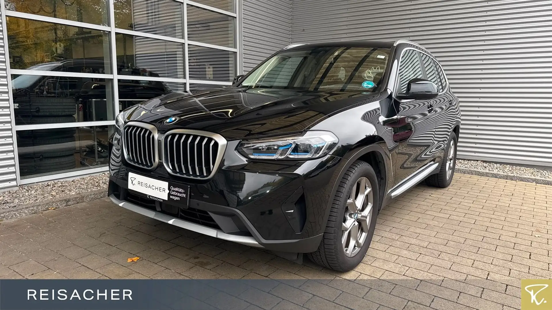 BMW X3 xdrive 20dA Navi HUD ACC Laser AHK Pano 19"LM Schwarz - 1