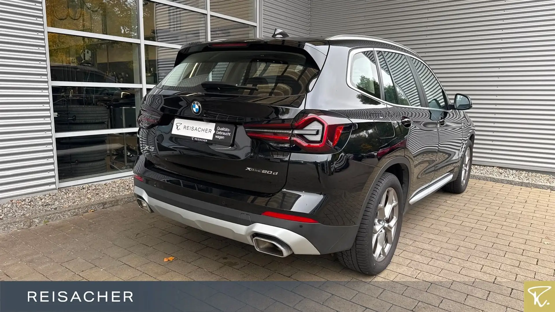 BMW X3 xdrive 20dA Navi HUD ACC Laser AHK Pano 19"LM Schwarz - 2