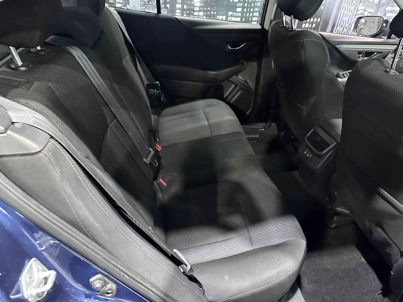 Subaru Legacy снимка Subaru Legacy