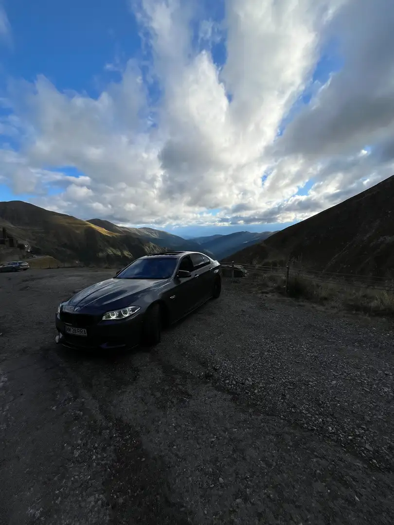 BMW 530 530d 258 ch M Sport Gris - 2