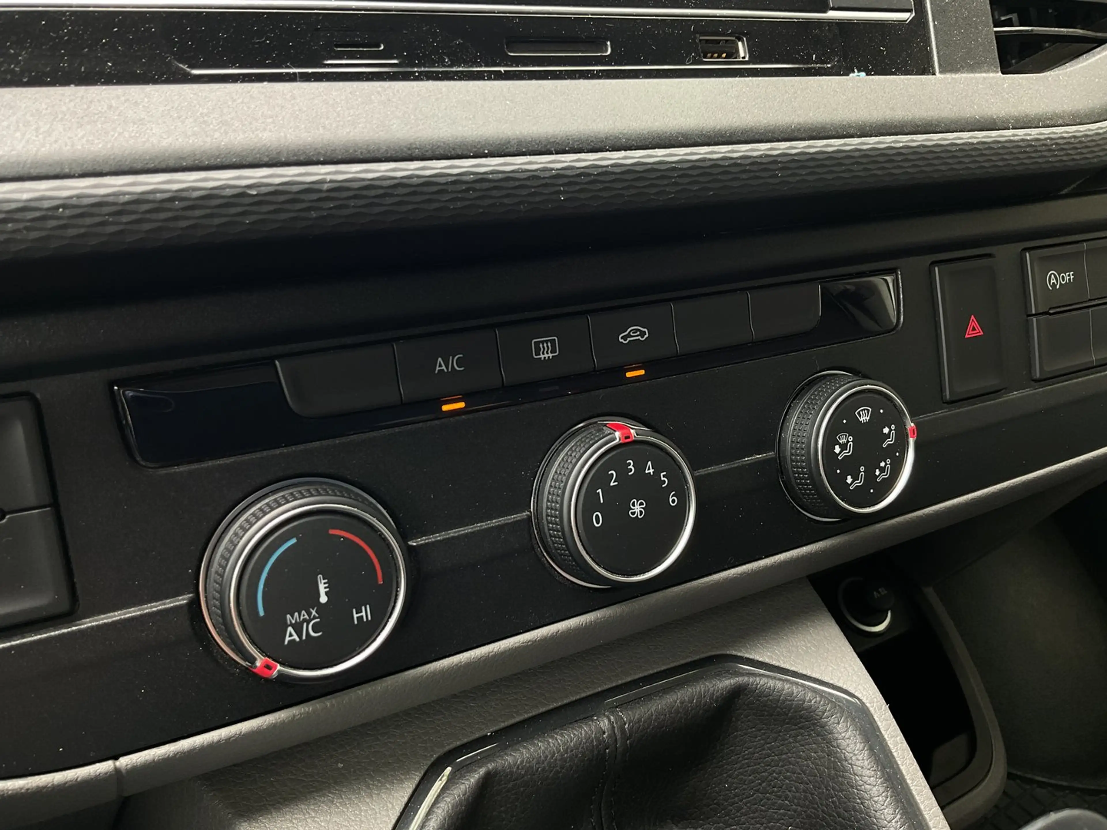 Volkswagen T6.1 Transporter VW Transporter T6.1 Kastenwagen Entry TDI — photo 13
