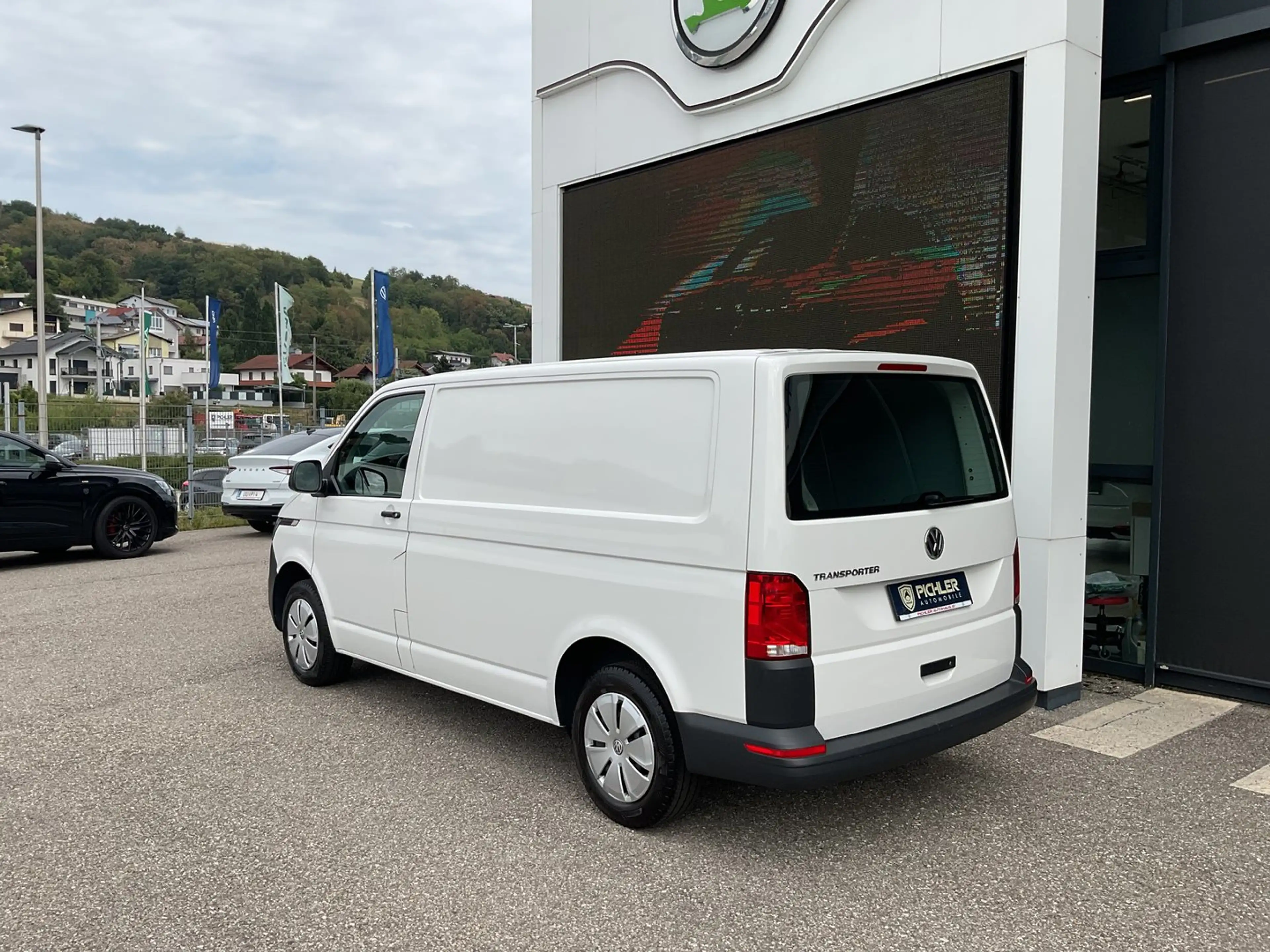 Volkswagen T6.1 Transporter VW Transporter T6.1 Kastenwagen Entry TDI — photo 4