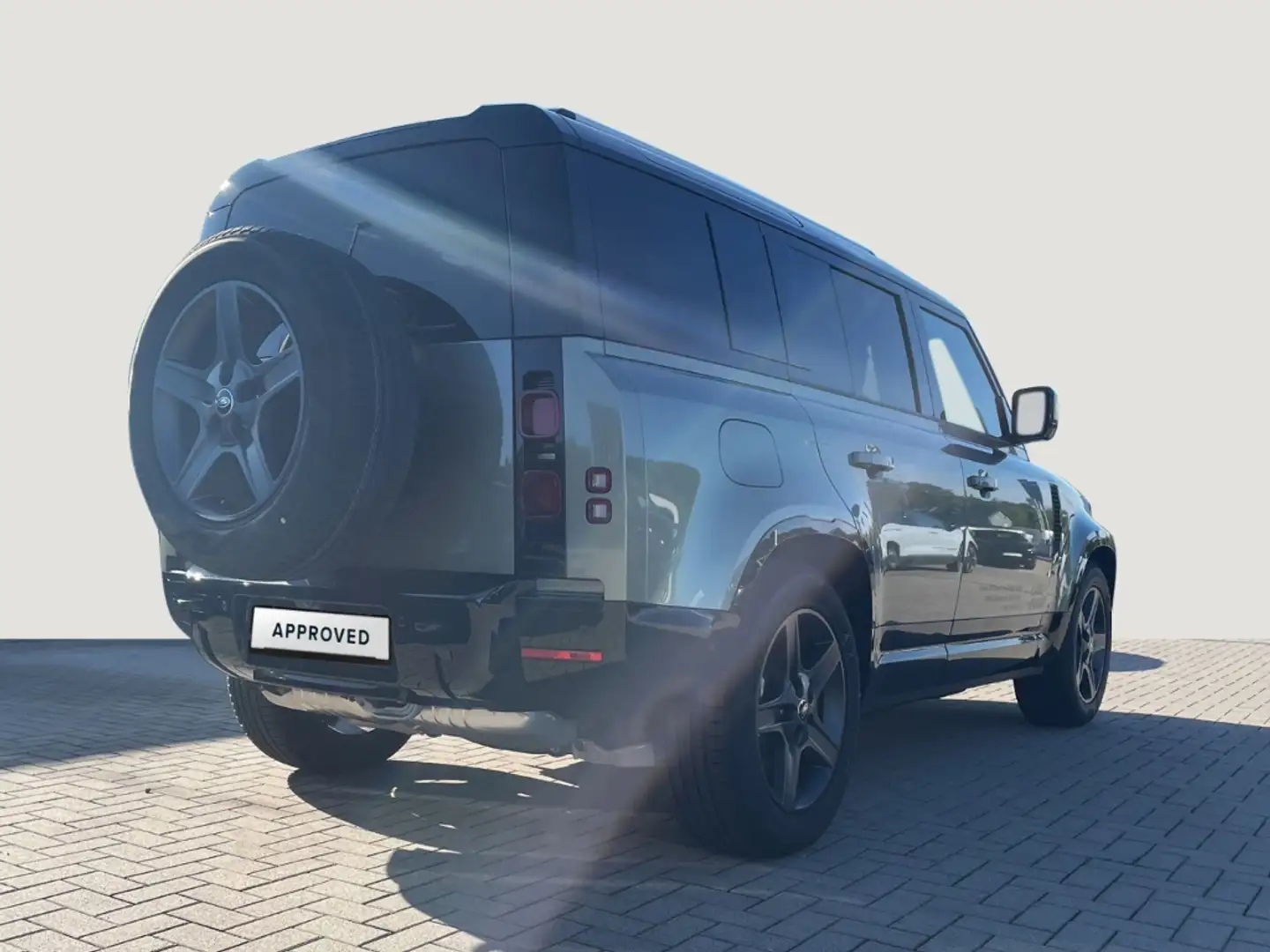 Land Rover Defender 110 X-Dynamic SE 3.0 D300 Mild-Hybrid EU6e Luftfed Grün - 2