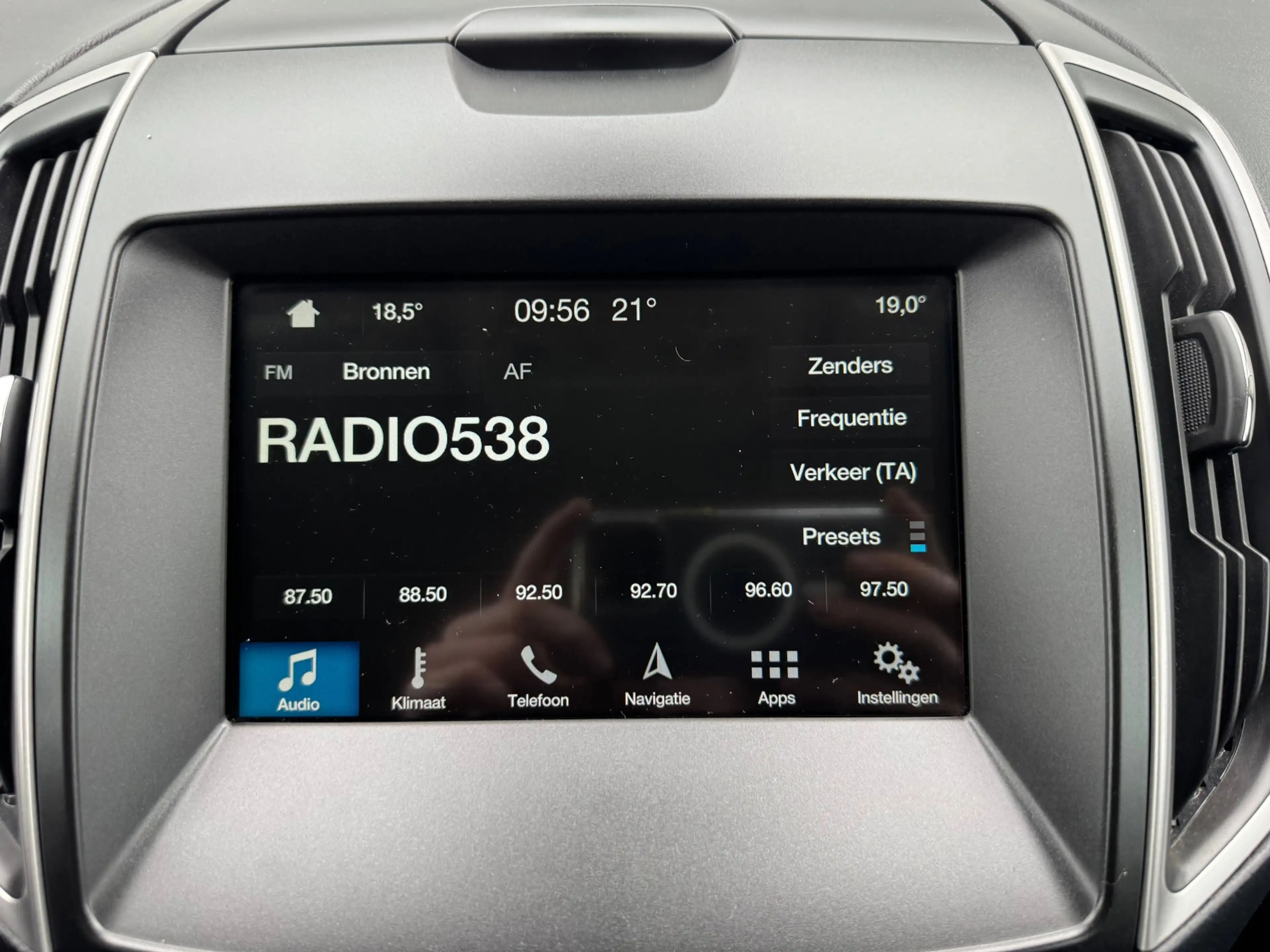 Ford S-Max 1.5 Titanium 7p. Airco,Stoelverwarming,Parksensore — photo 18