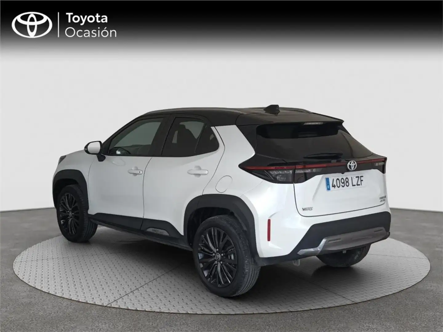 Toyota Yaris Cross 120H Adventure - 2