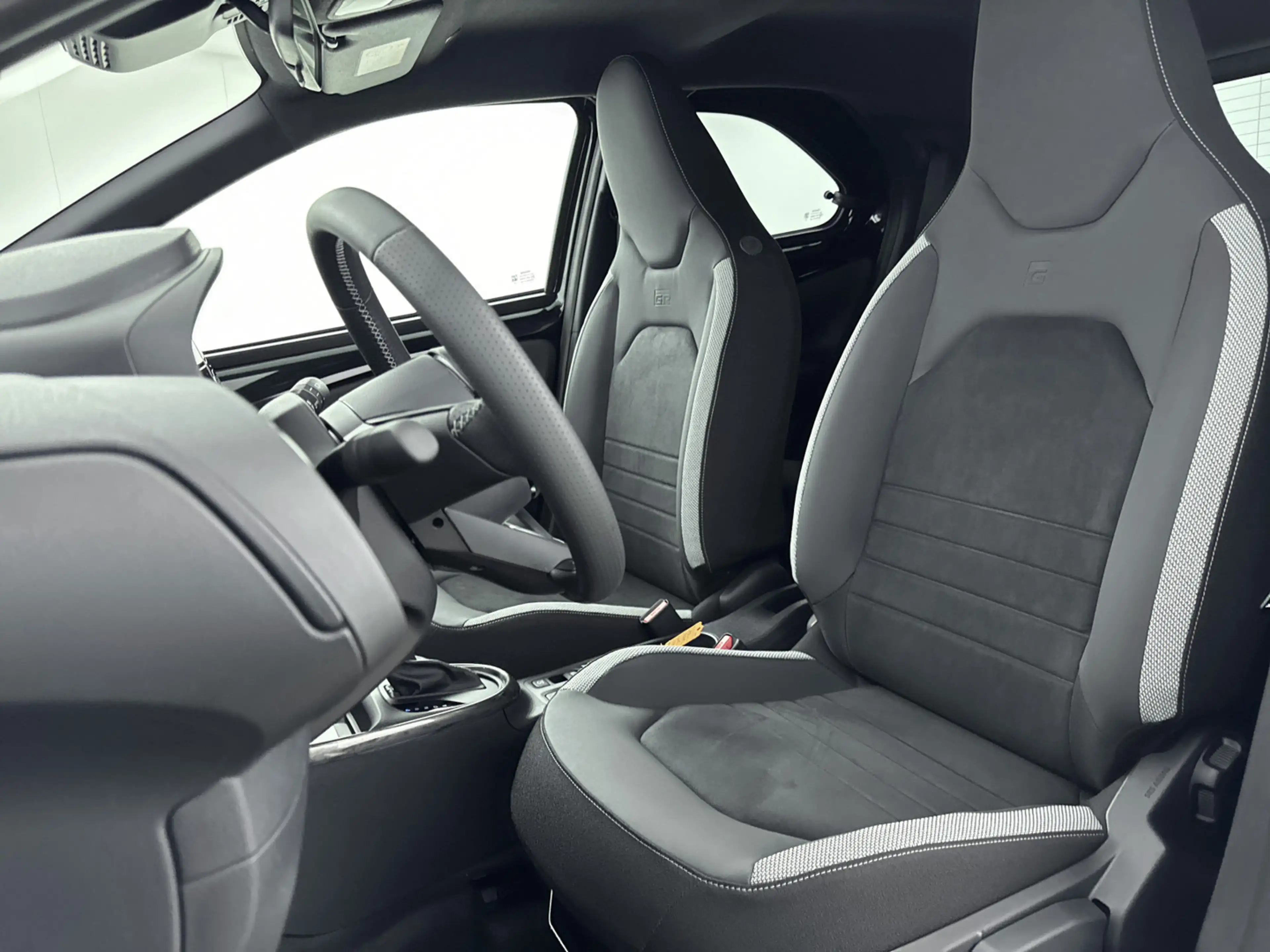 Toyota Aygo X Hybrid 115 GR Sport — photo 10