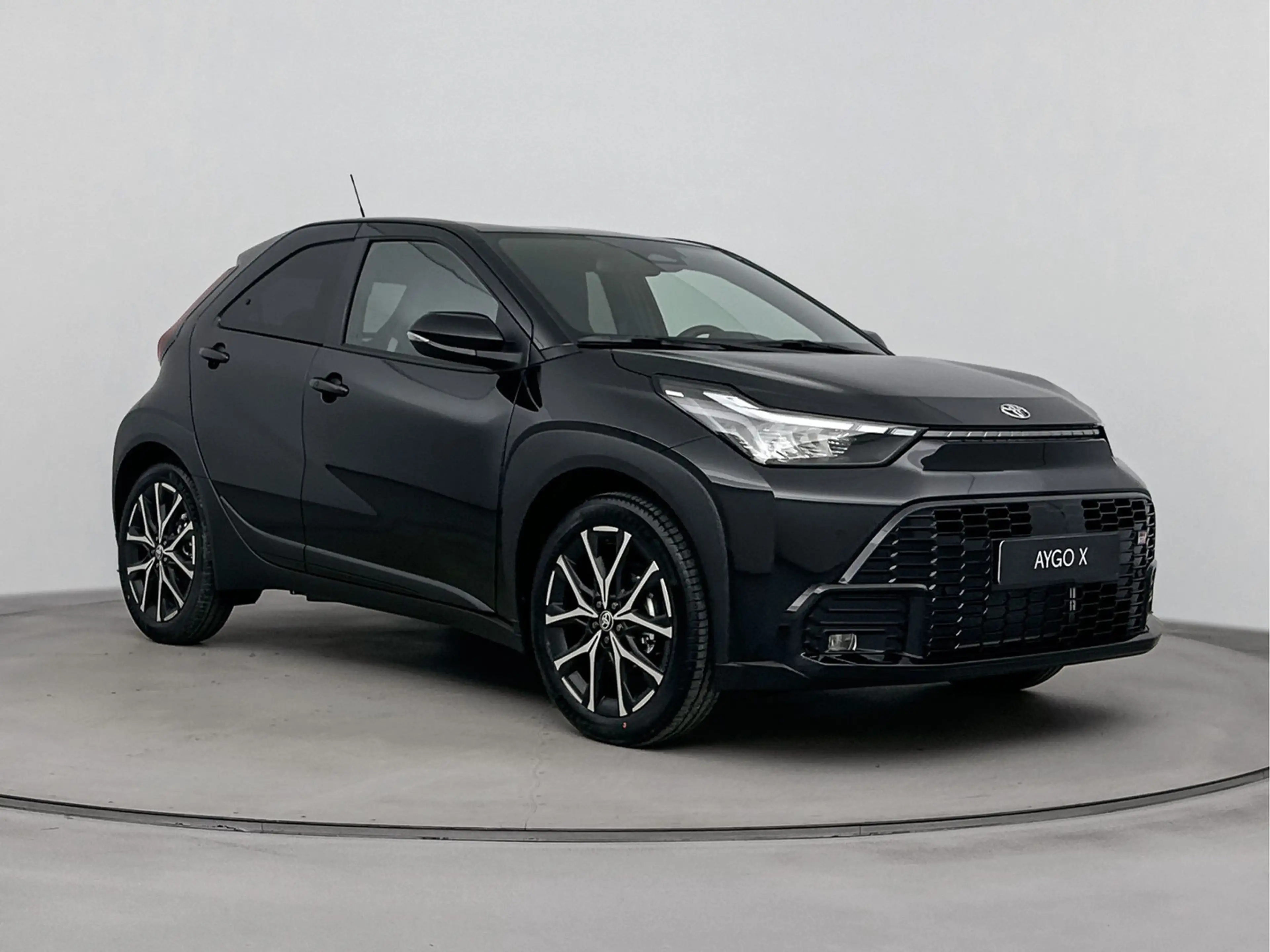 Toyota Aygo X Hybrid 115 GR Sport — photo 13