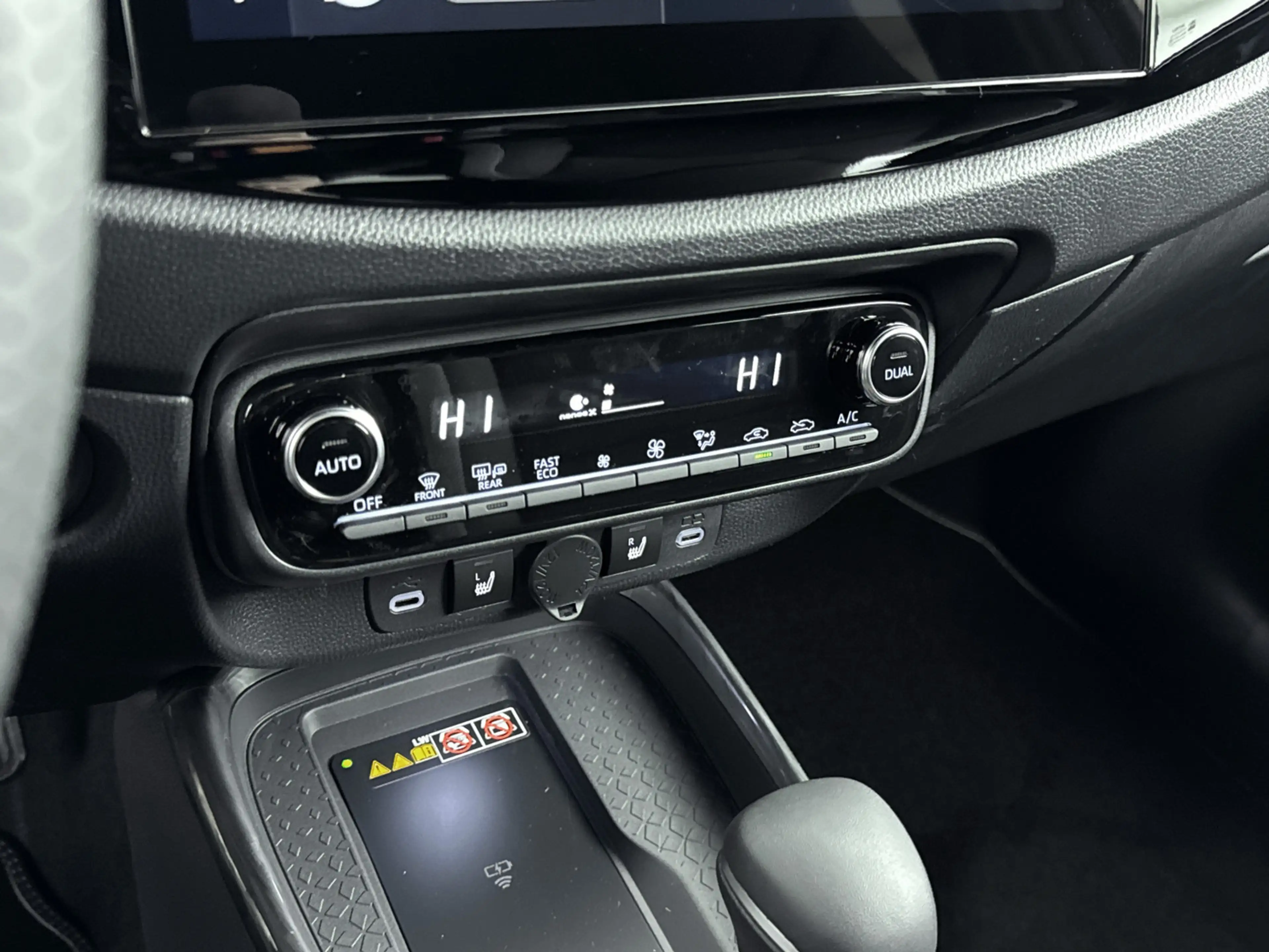 Toyota Aygo X Hybrid 115 GR Sport — photo 9