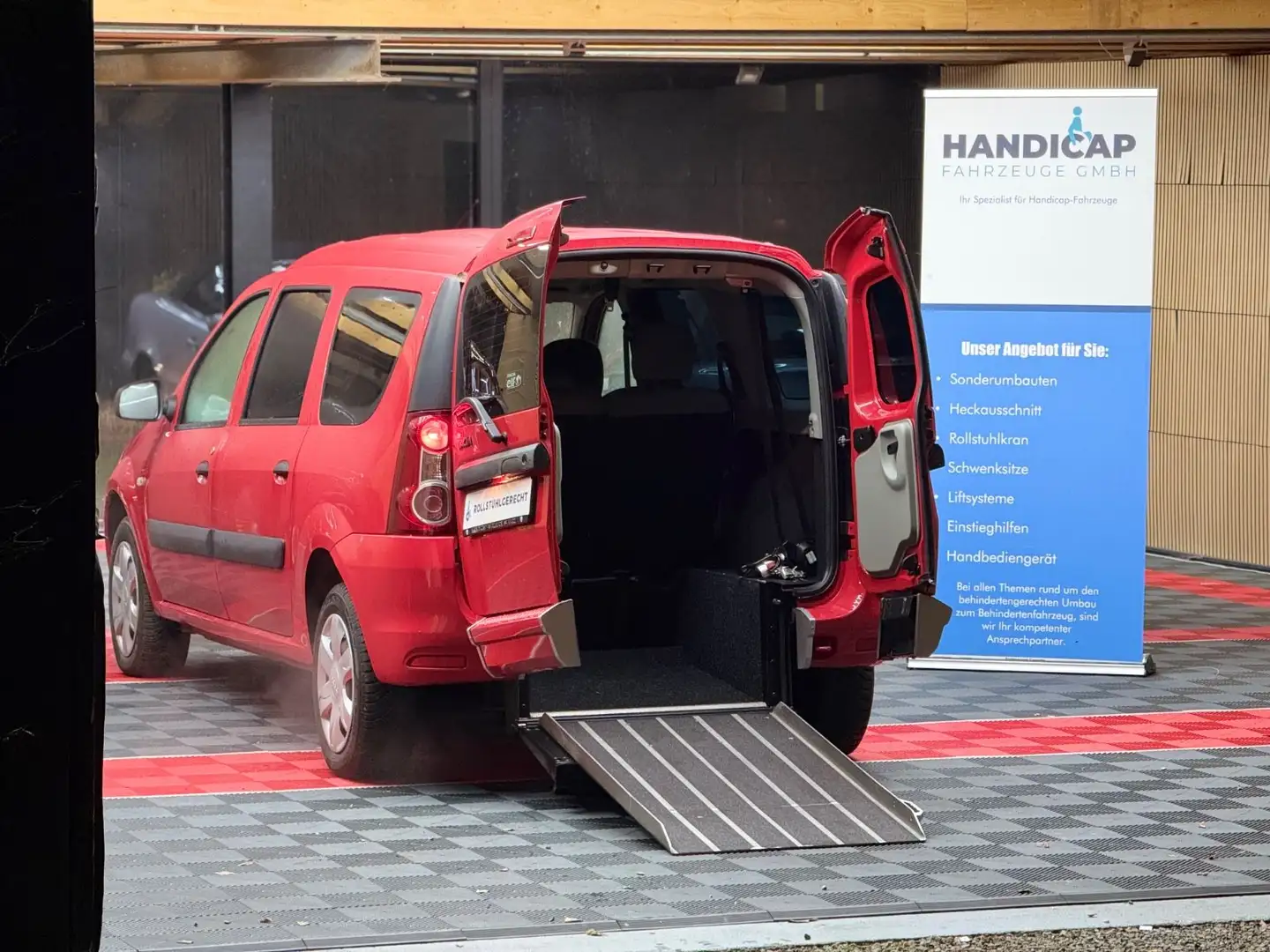Dacia Logan Behindertengerecht-Rampe Rot - 1
