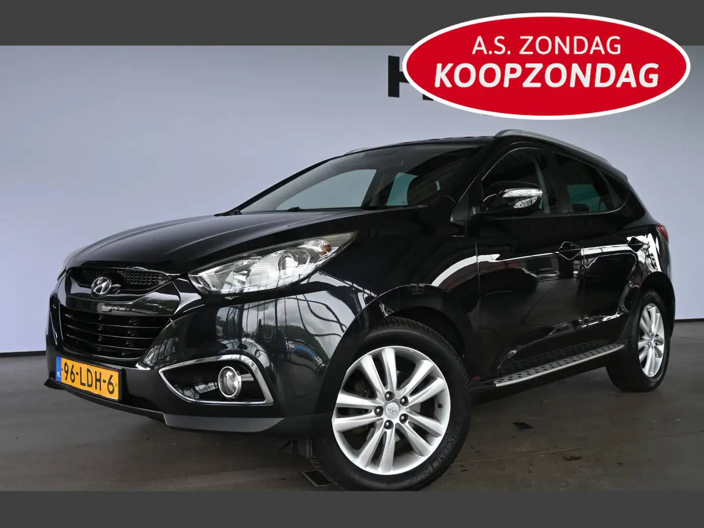 Hyundai iX35 2.0i i-Catcher Automaat Navigatie Panoramadak Goed Zwart - 1